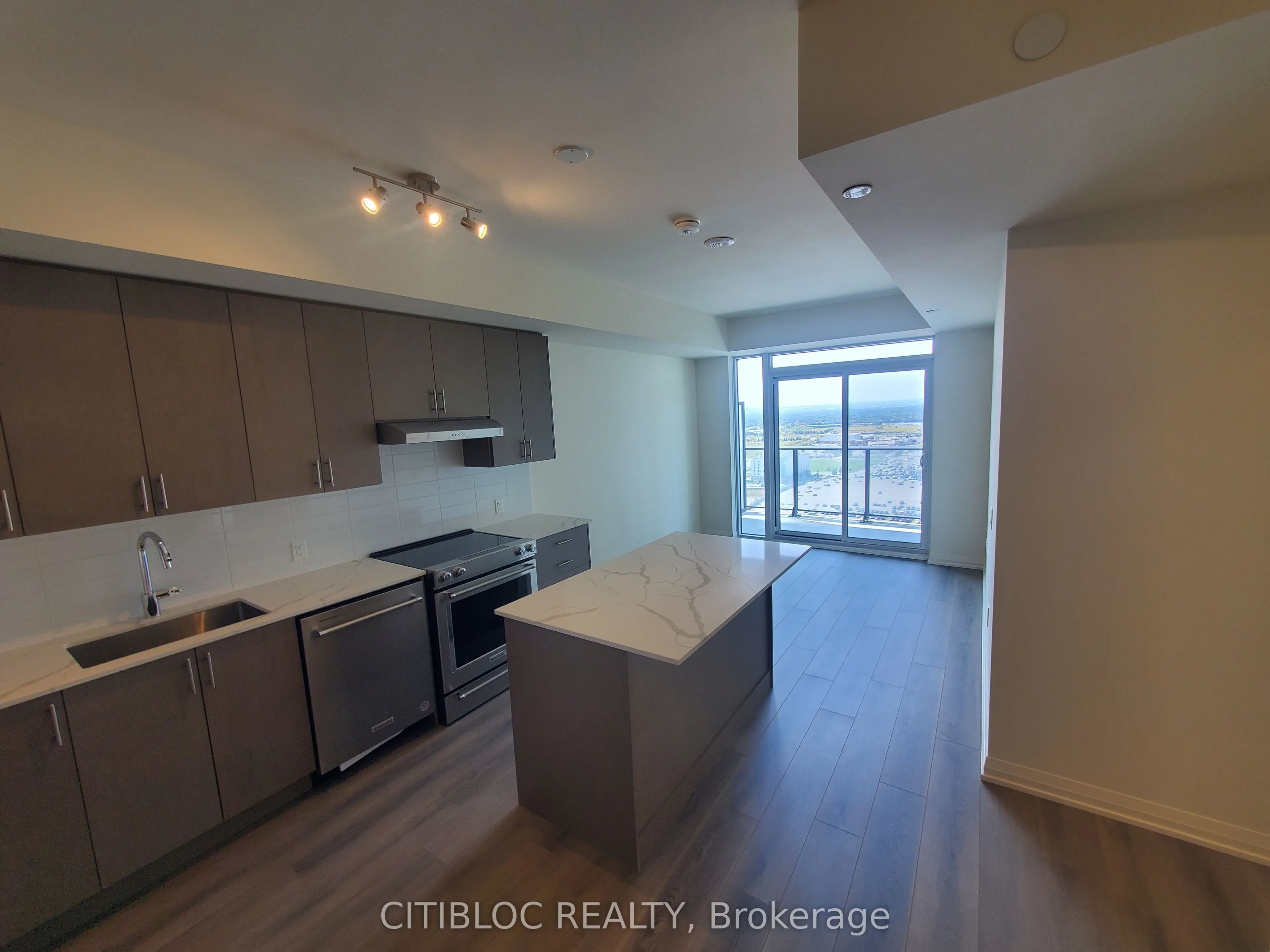 8960 Jane Street, #2311