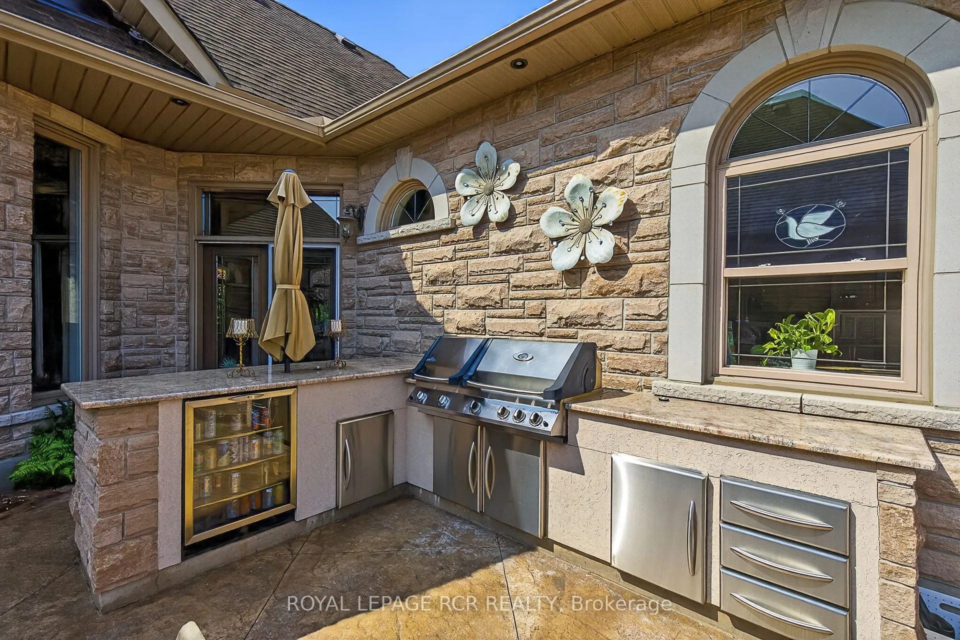 7 Sugarbush Lane