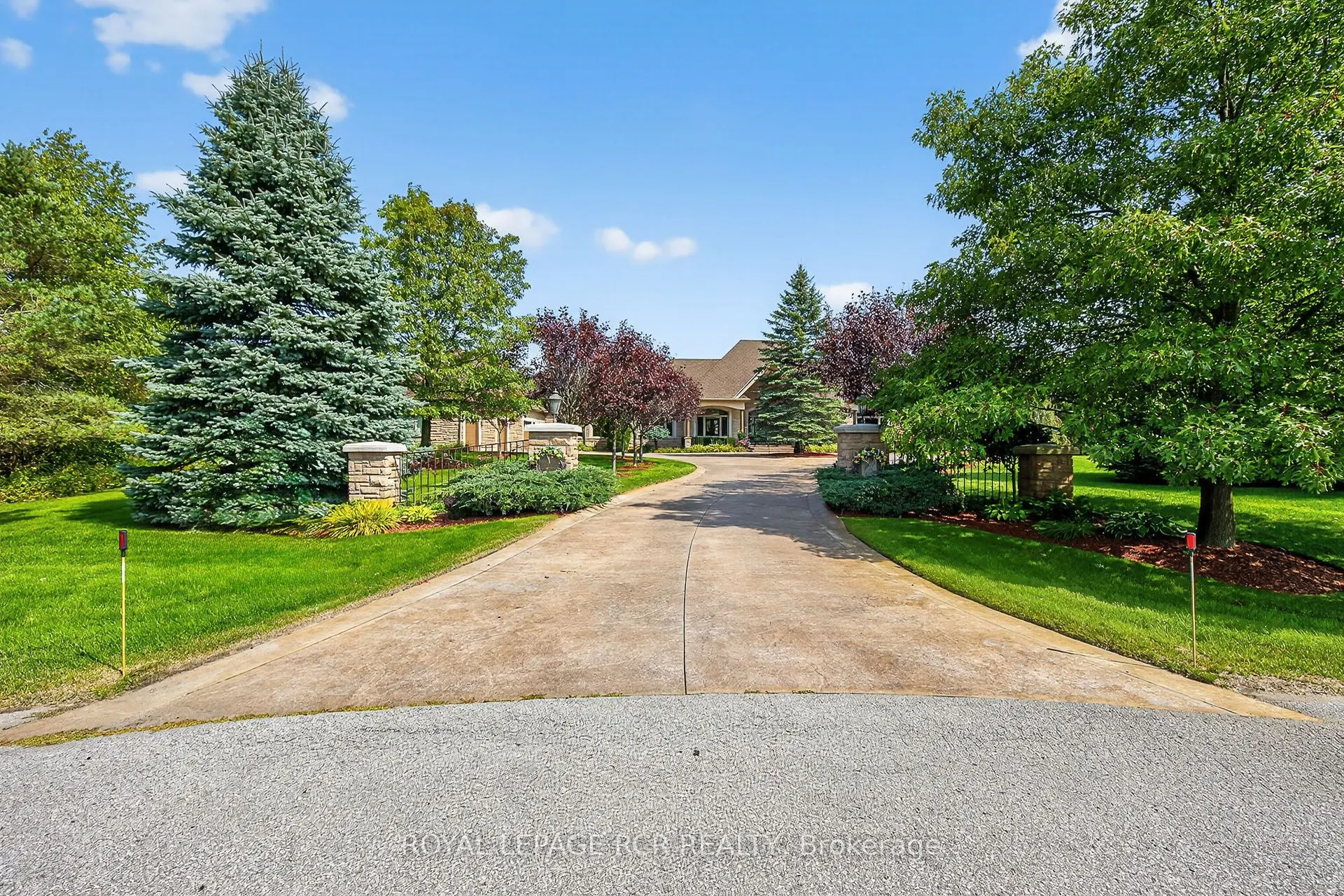7 Sugarbush Lane
