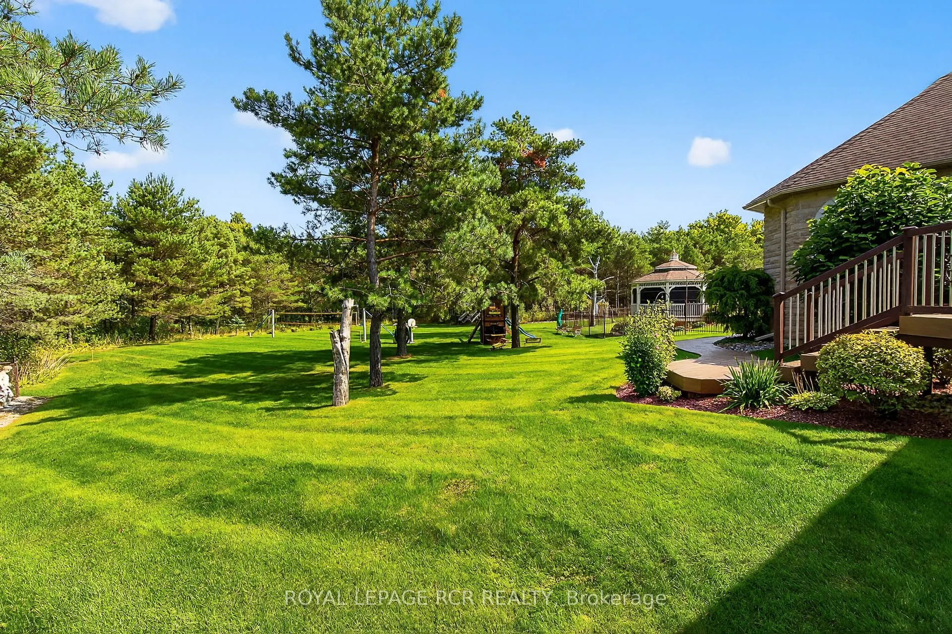 7 Sugarbush Lane