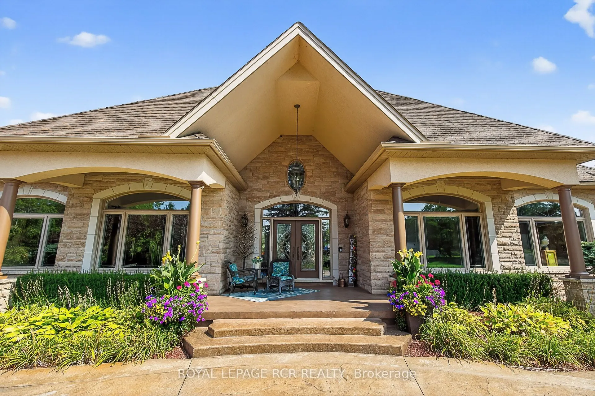 7 Sugarbush Lane