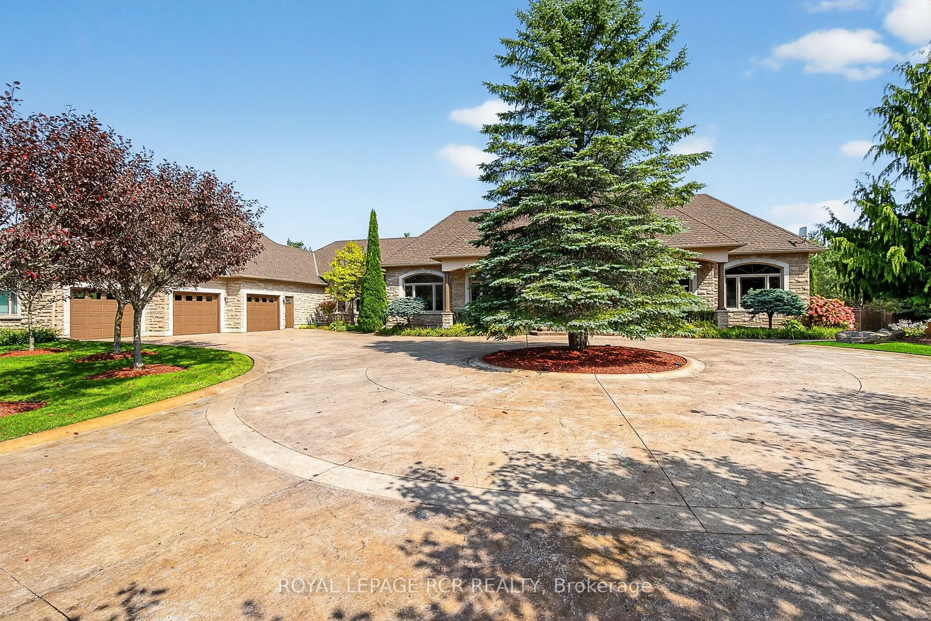 7 Sugarbush Lane