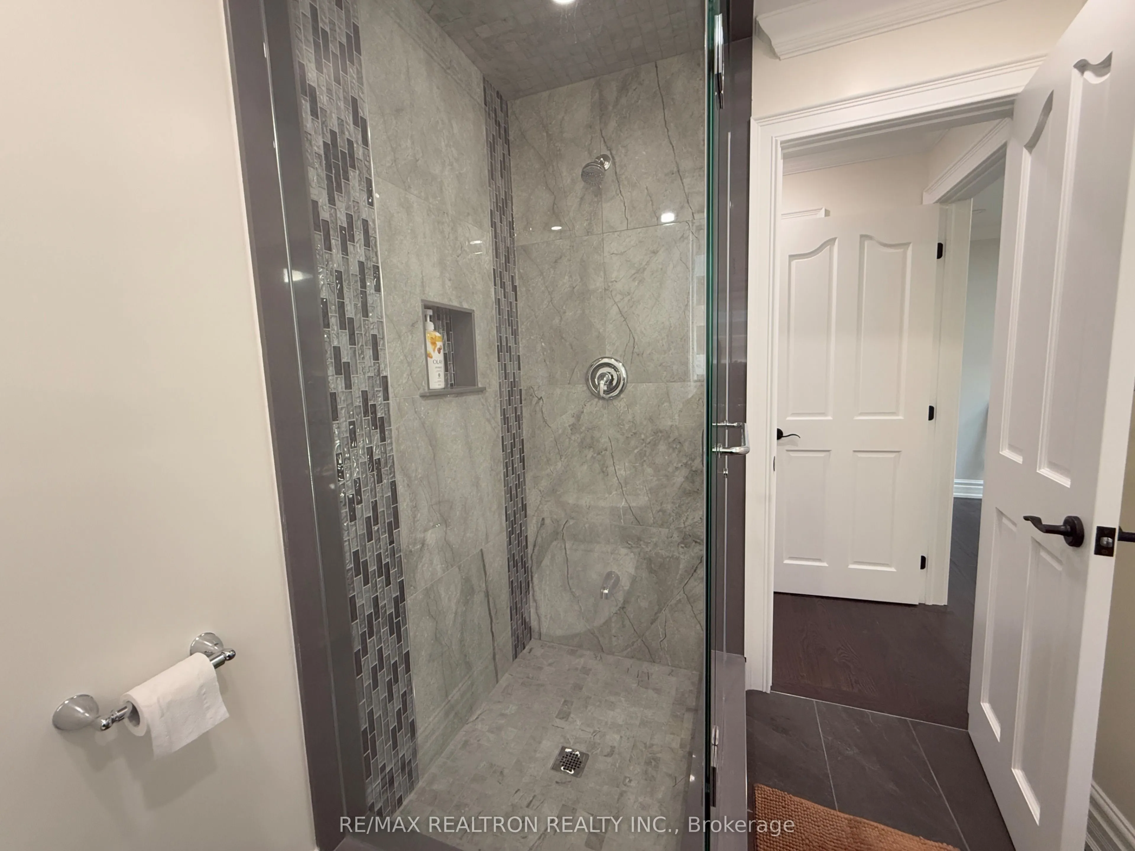 502 Palmer Avenue, #Upper 2 Bedrooms