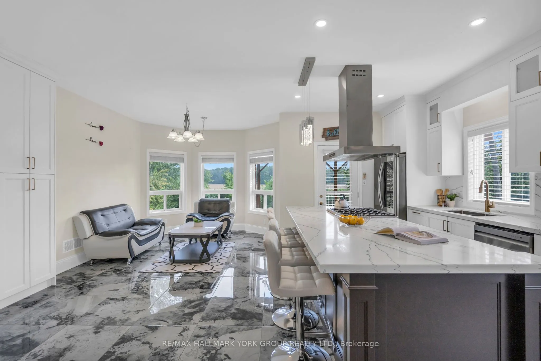 36 Ball Avenue E