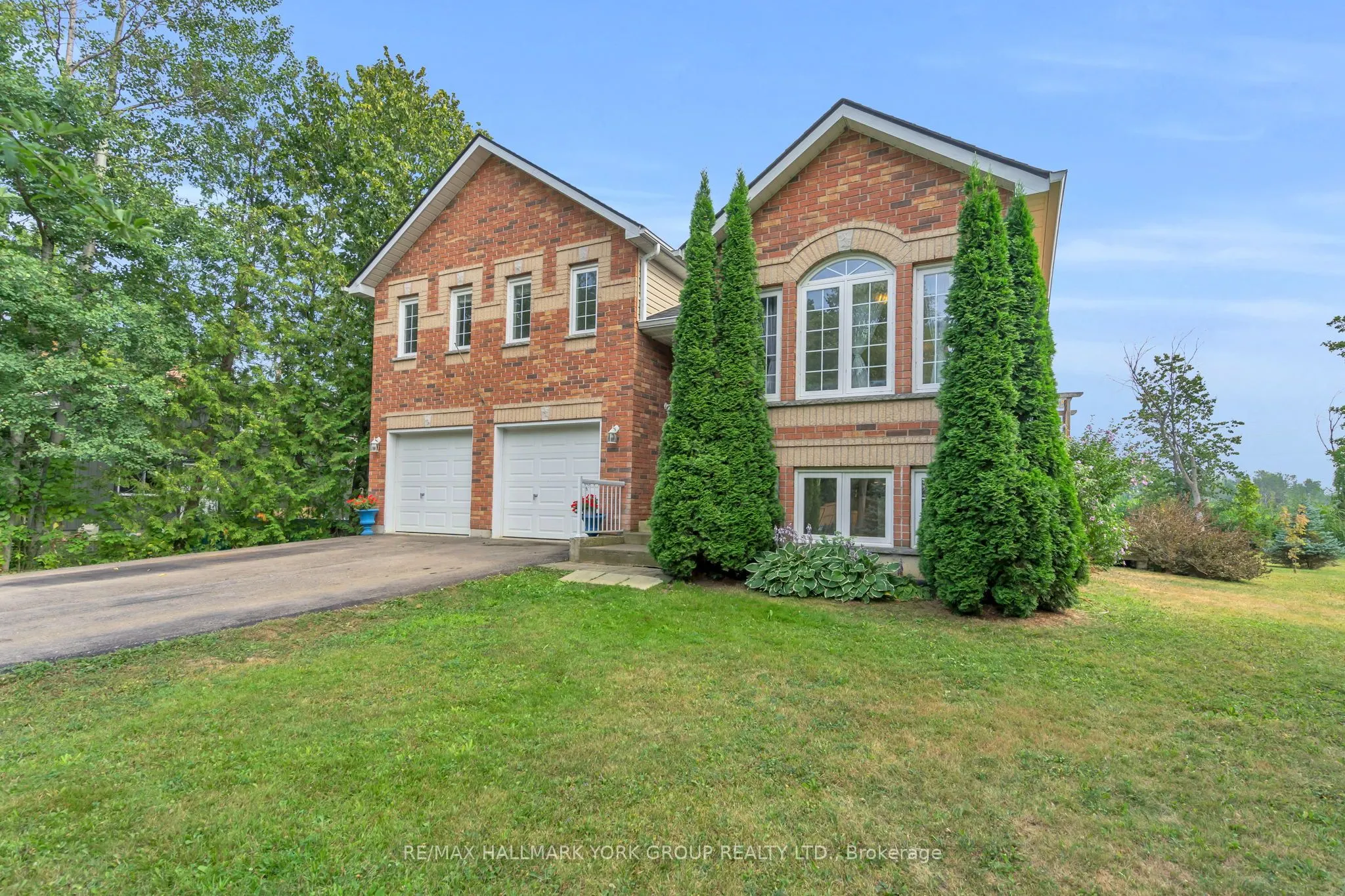 36 Ball Avenue E