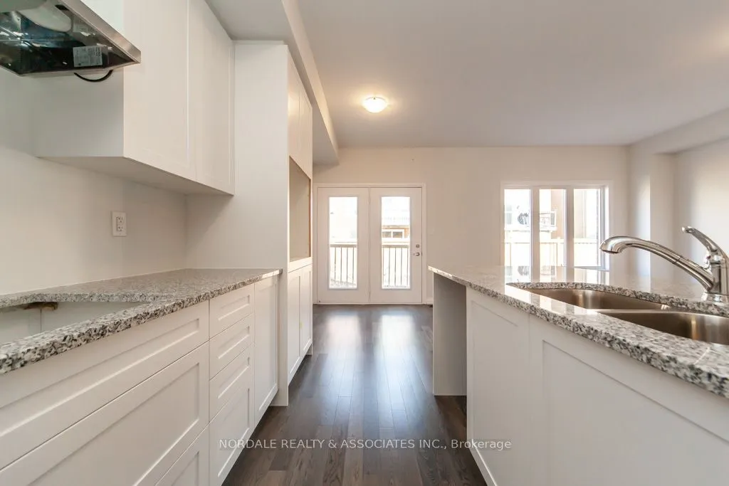 1434 STOVELL Crescent