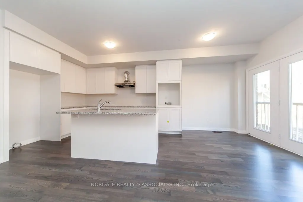 1434 STOVELL Crescent
