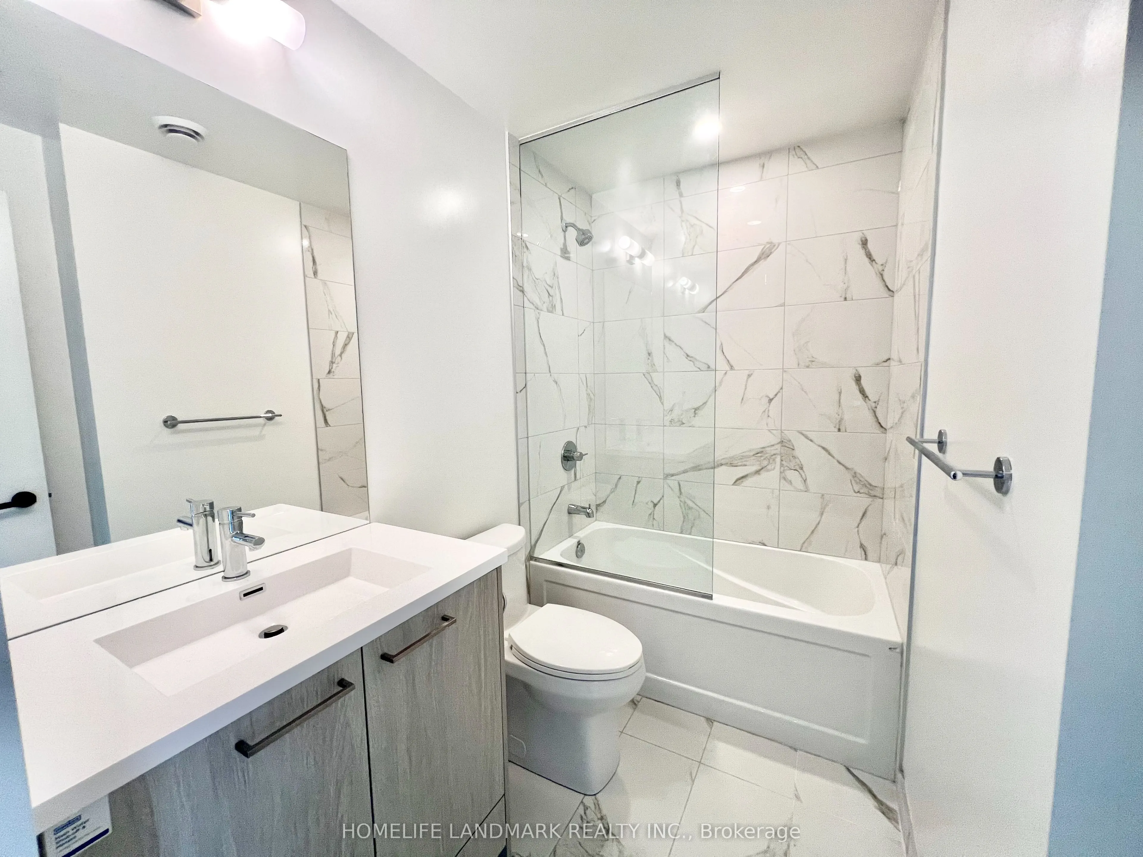 28 Interchange Way, #2315