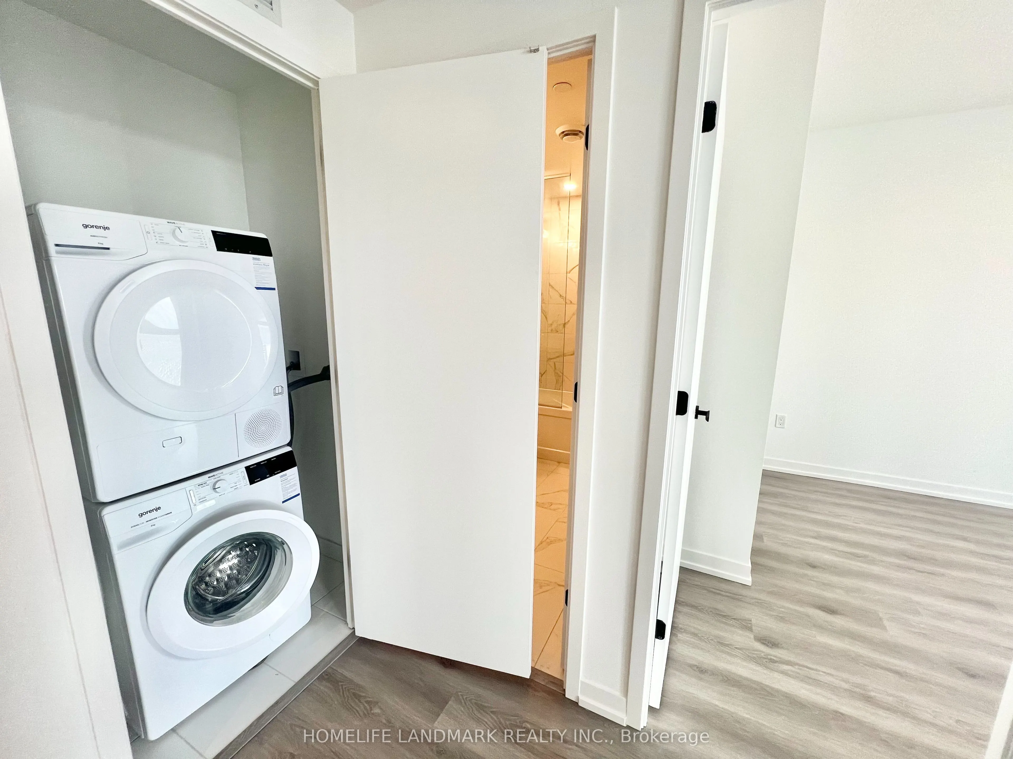 28 Interchange Way, #2315