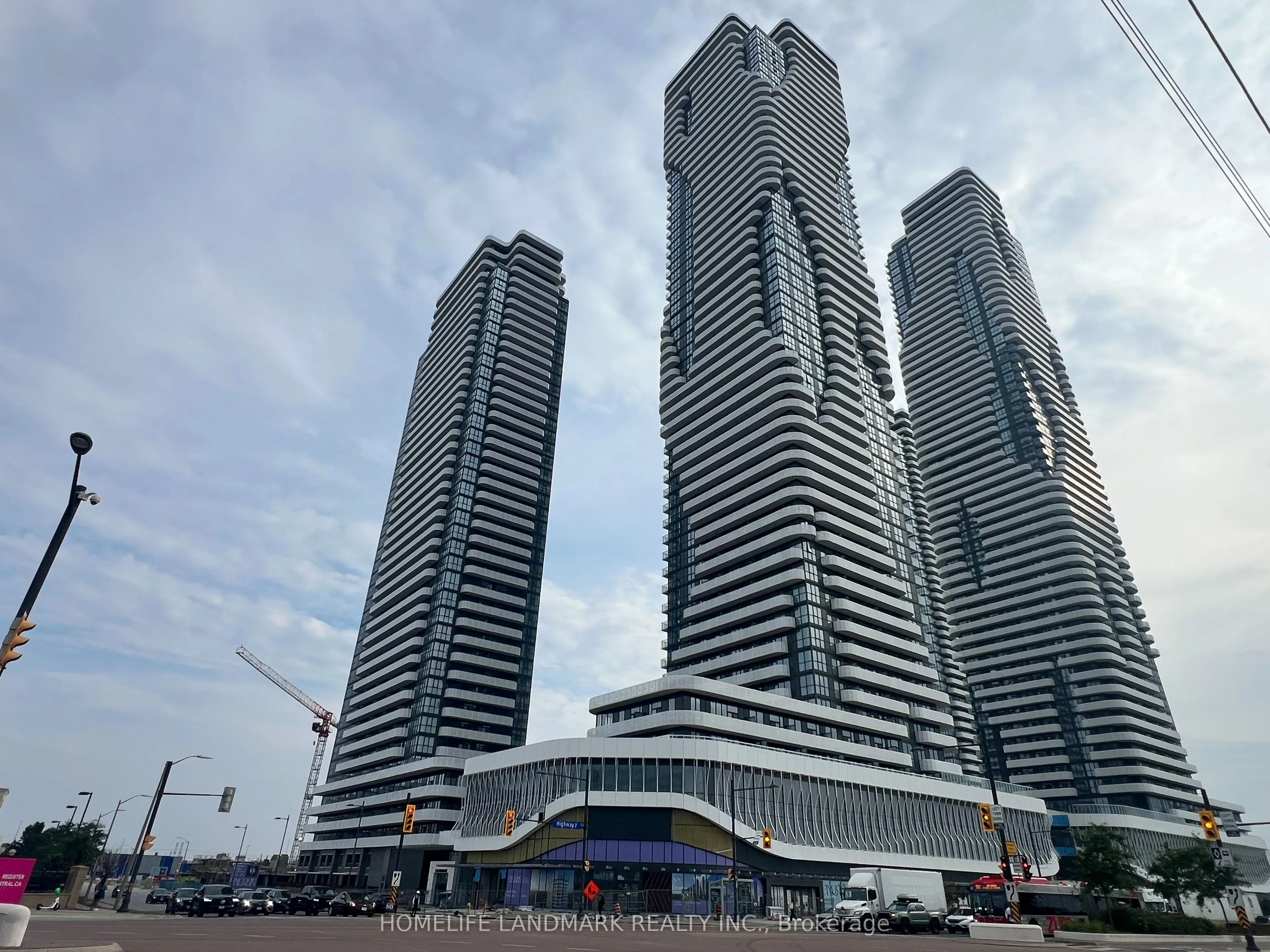 28 Interchange Way, #2315