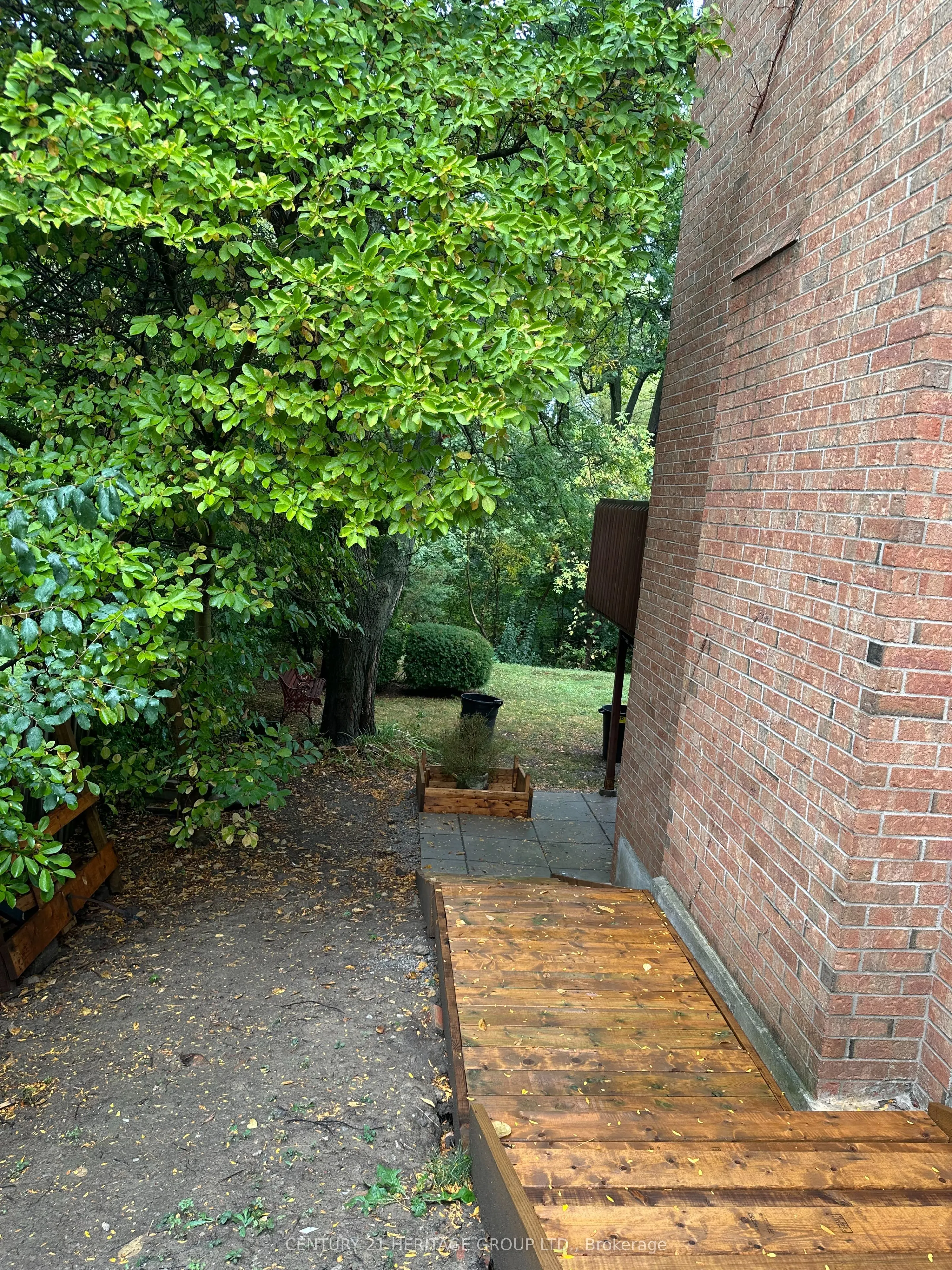 18 LIPPINCOTT Court