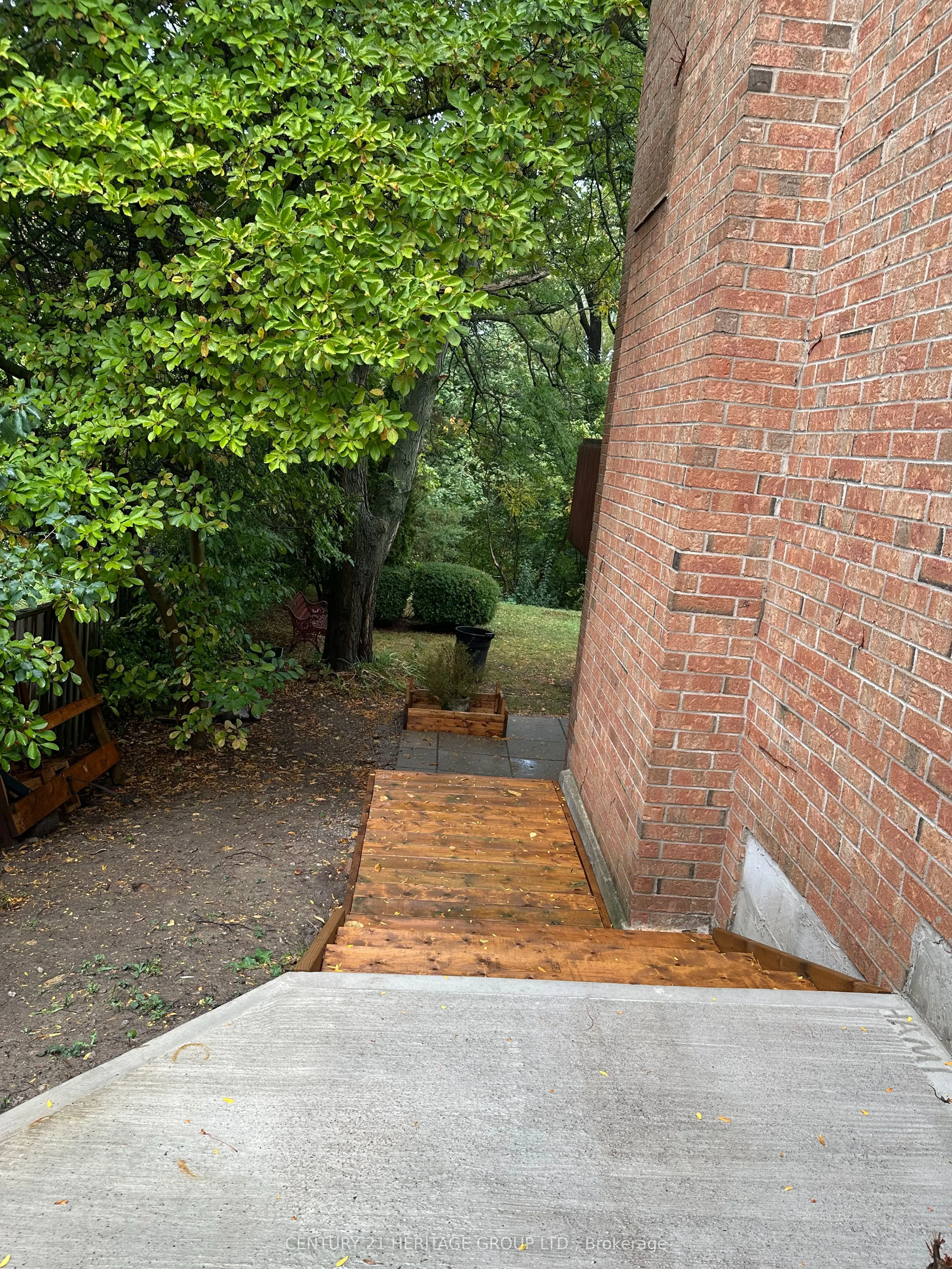 18 LIPPINCOTT Court