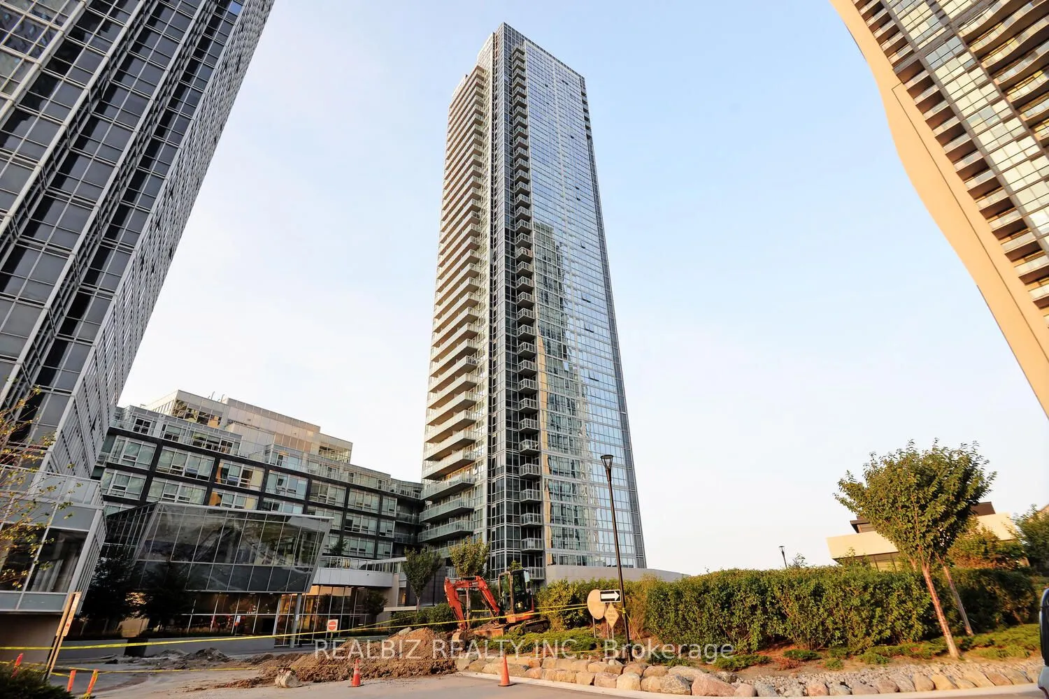 2908 Highway 7 Road, #1605