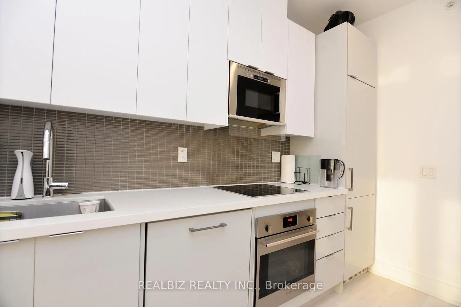 2908 Highway 7 Road, #1605