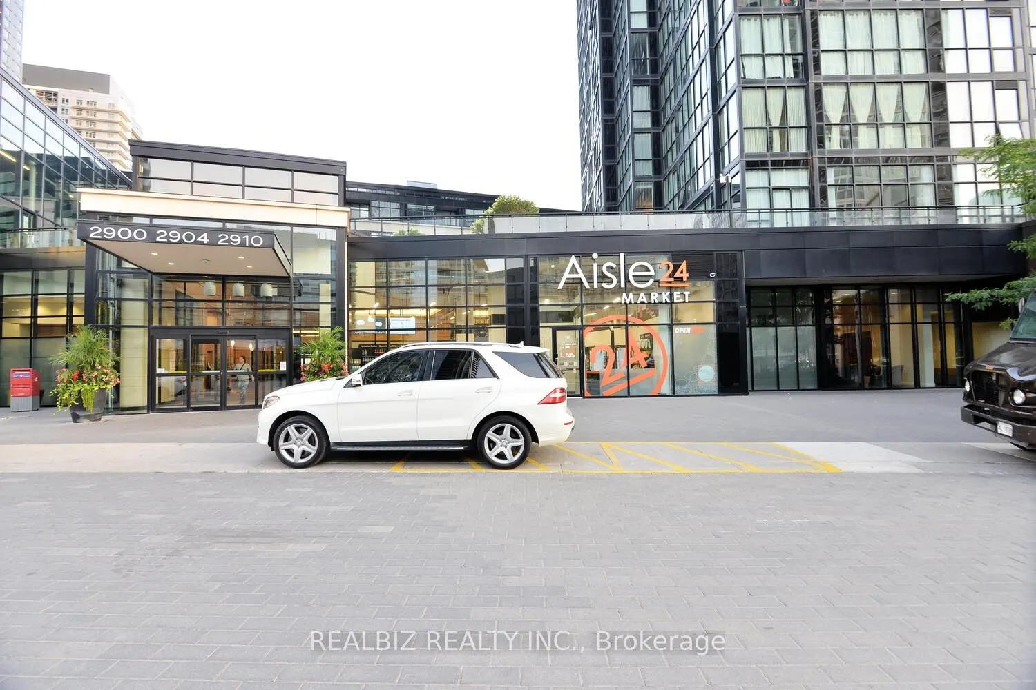 2908 Highway 7 Road, #1605