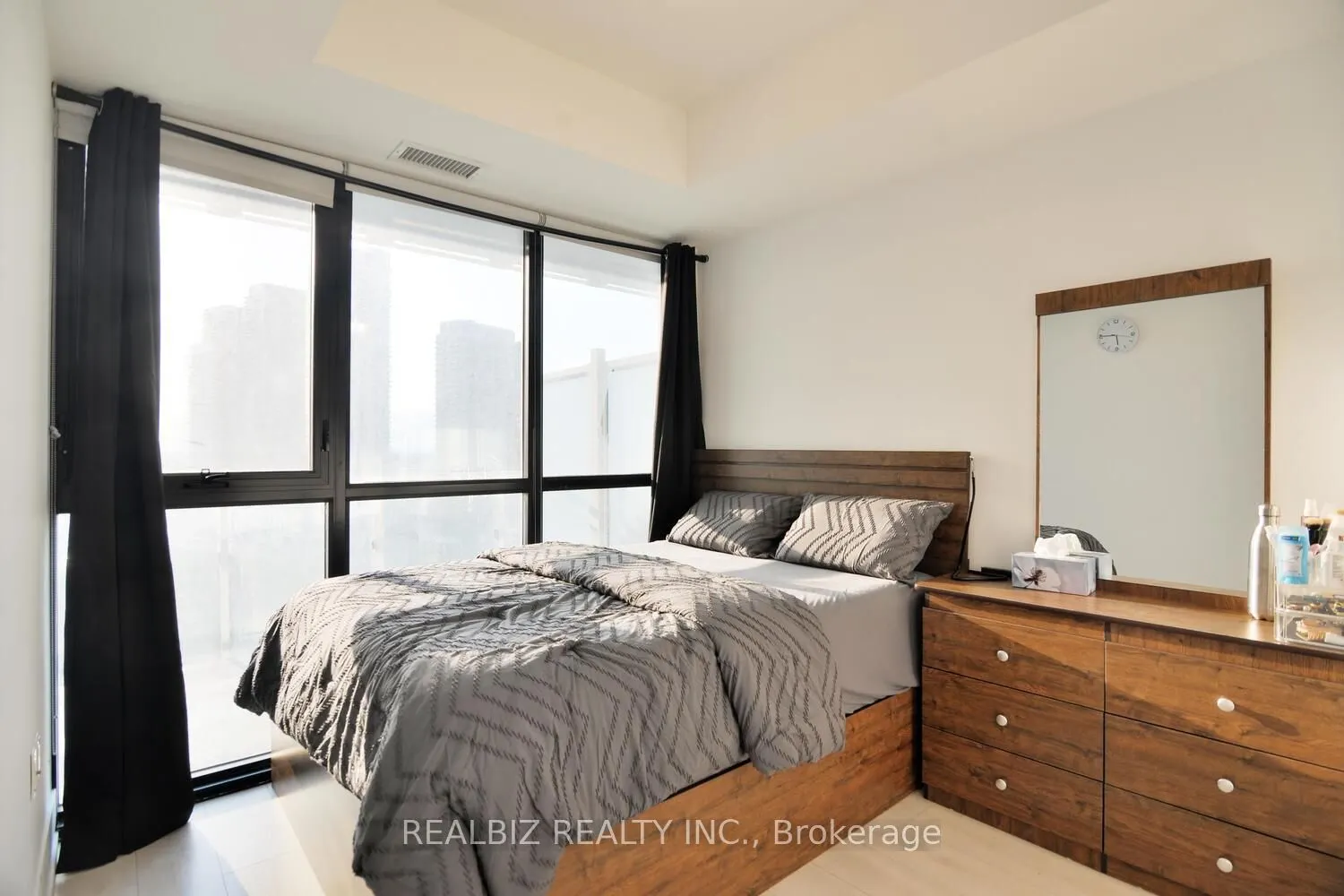 2908 Highway 7 Road, #1605