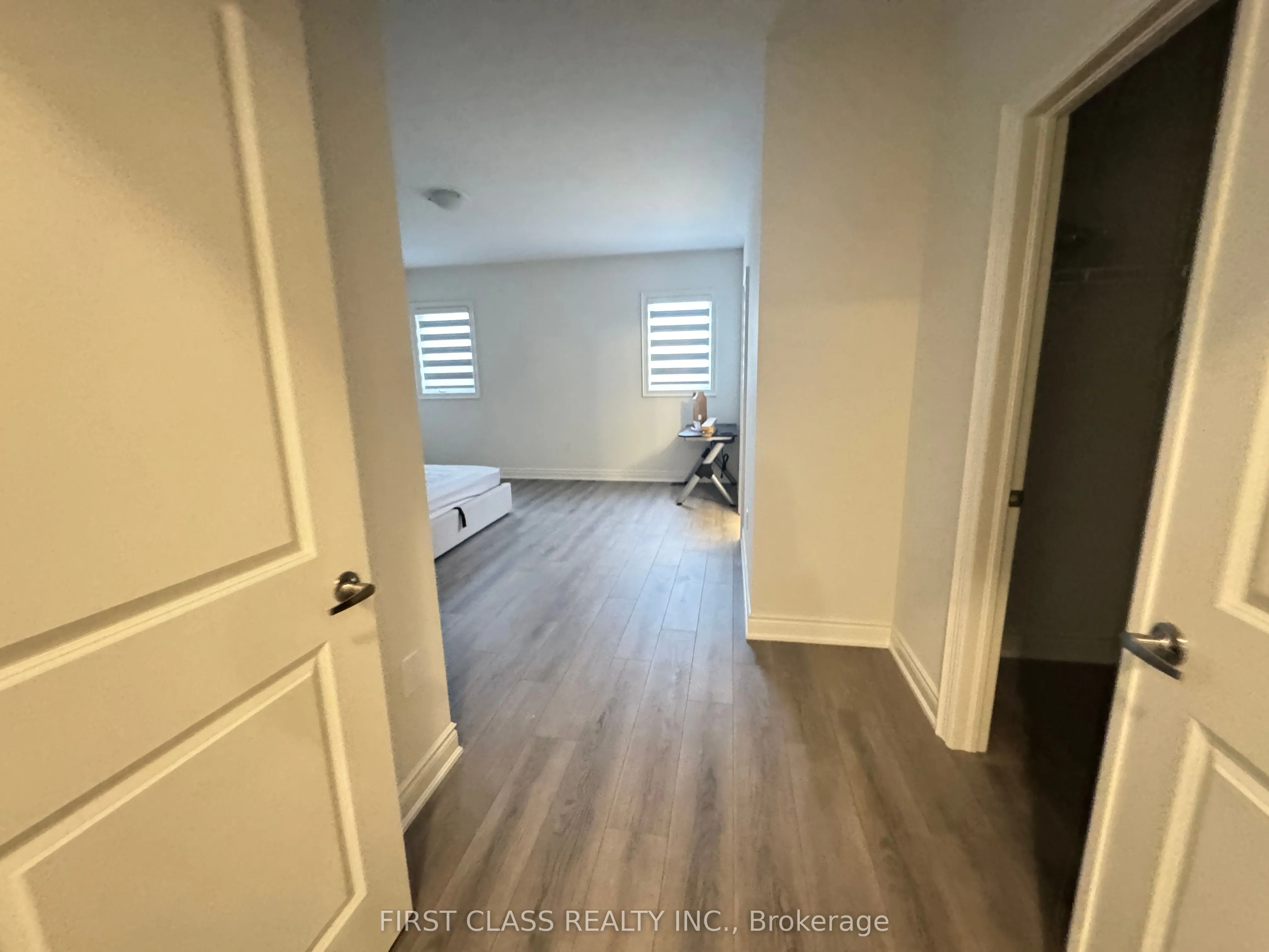 11 Kenneth Appleton Avenue