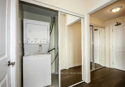 9255 Jane Street, #1006