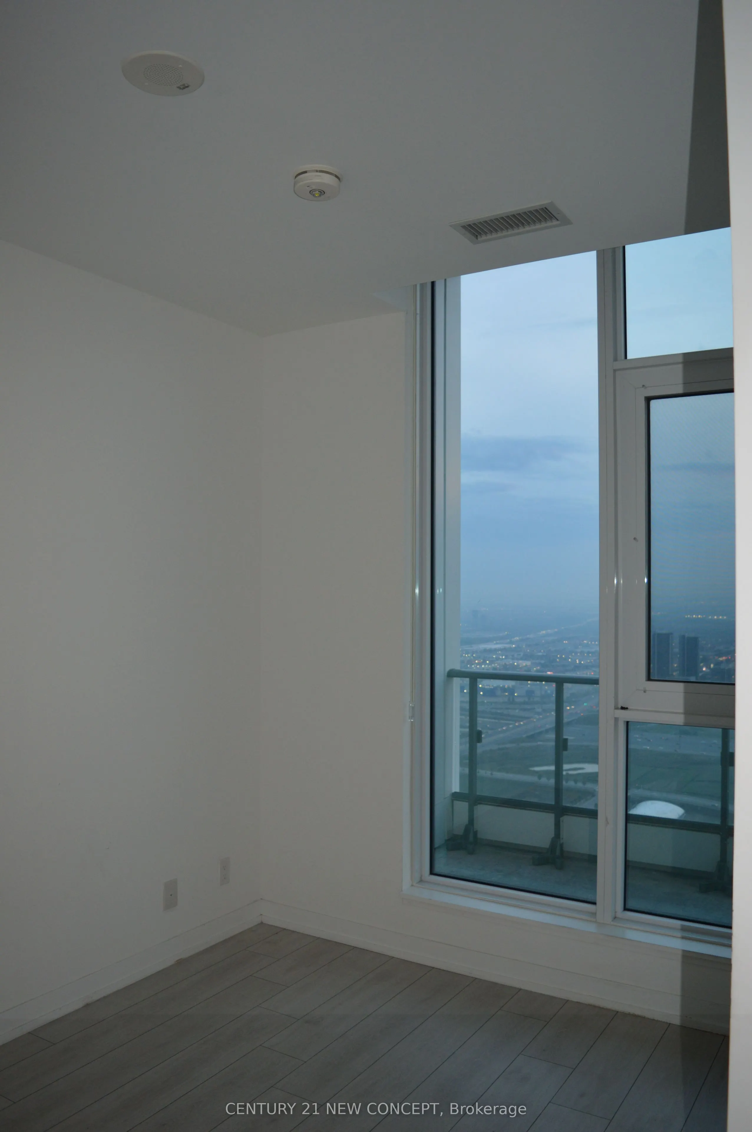 950 Portage Parkway, #Ph10