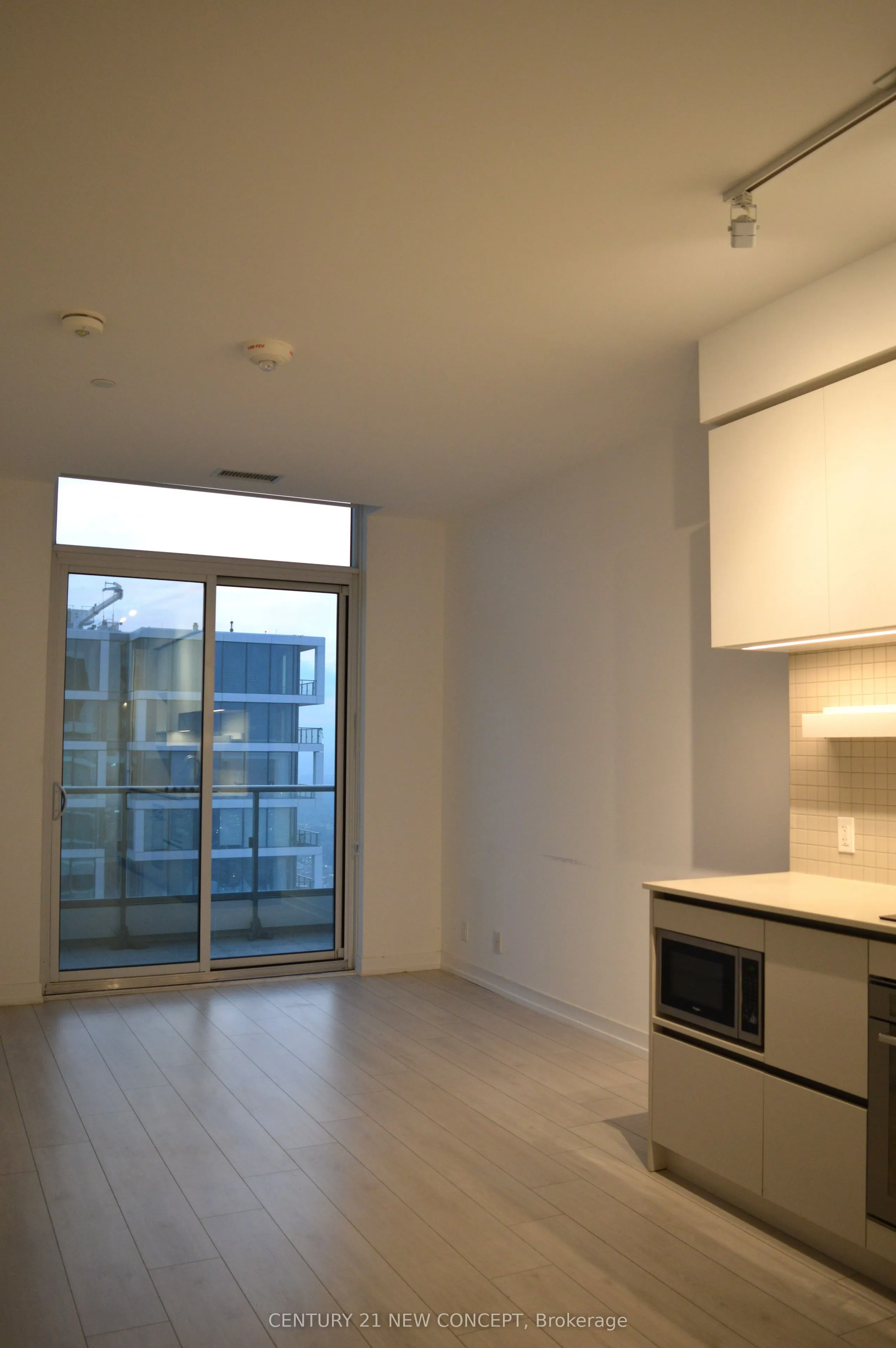 950 Portage Parkway, #Ph10