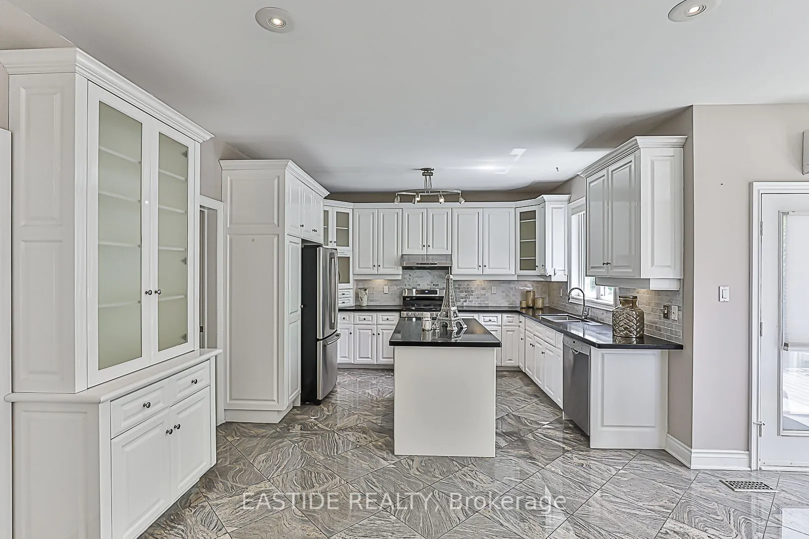 27 Brimwood Crescent