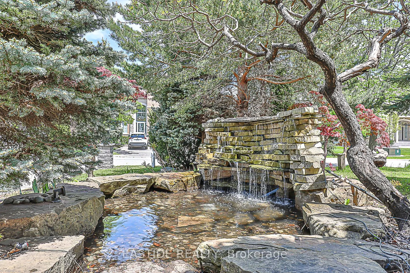 27 Brimwood Crescent