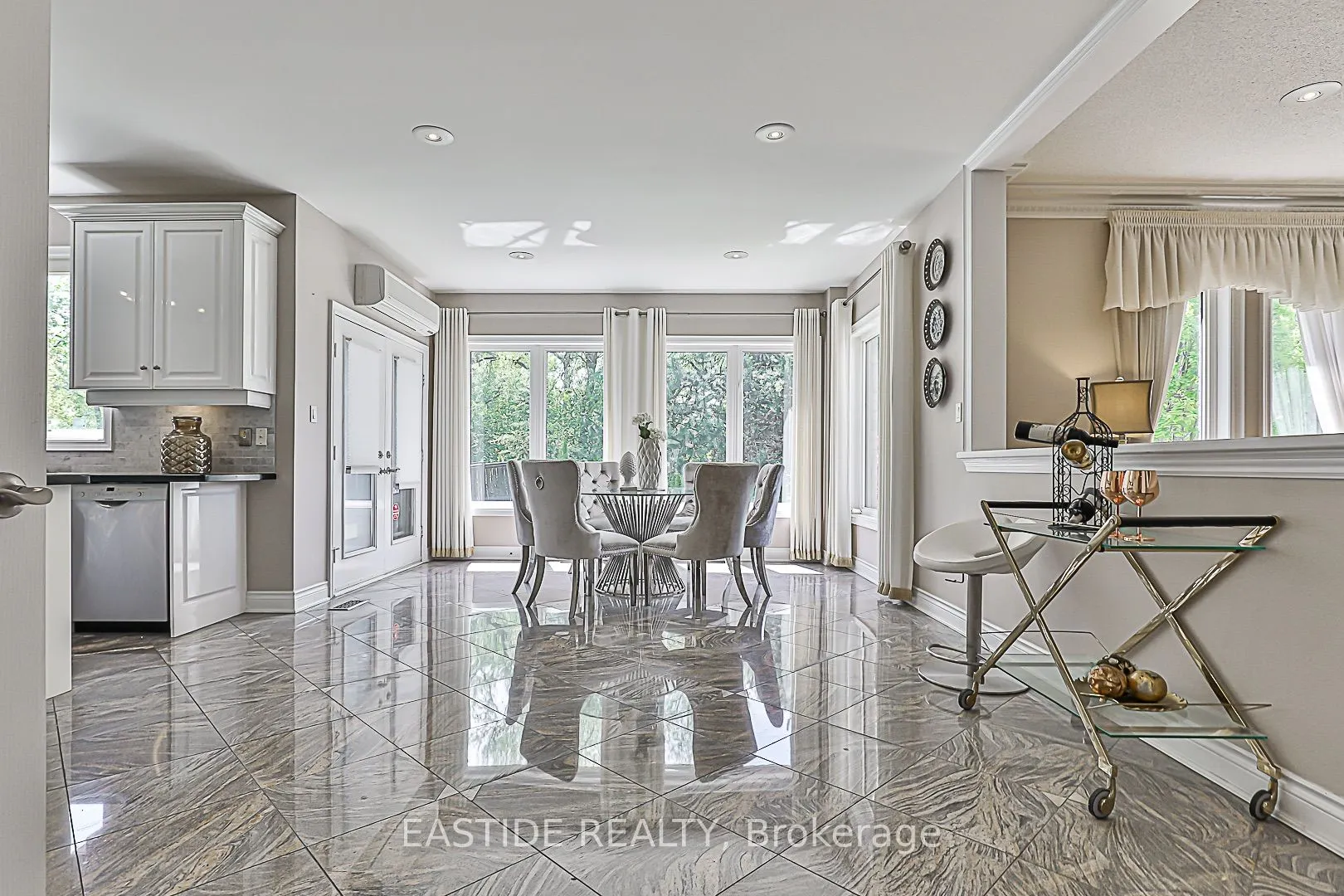 27 Brimwood Crescent