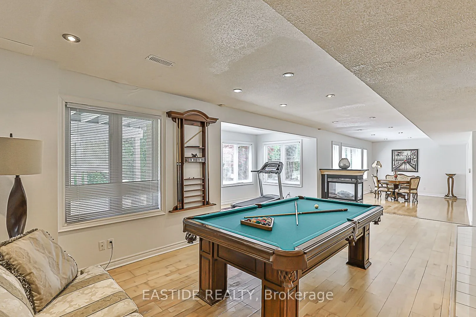 27 Brimwood Crescent