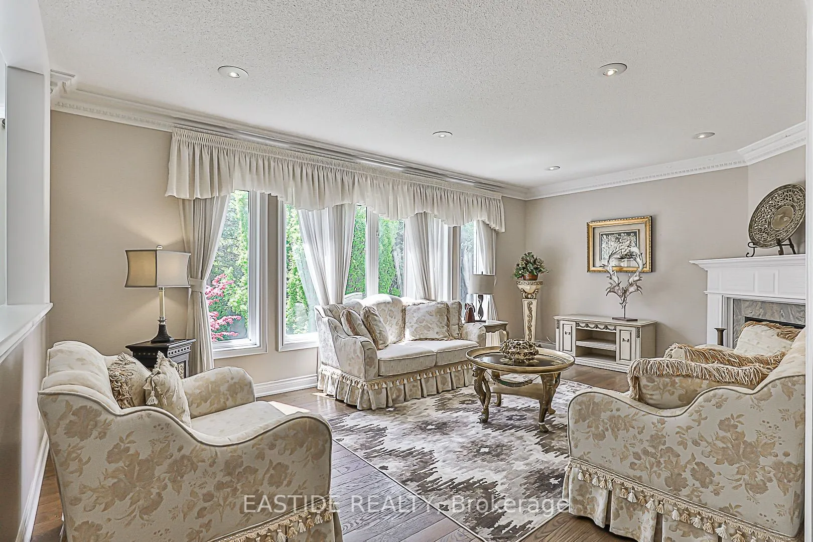 27 Brimwood Crescent