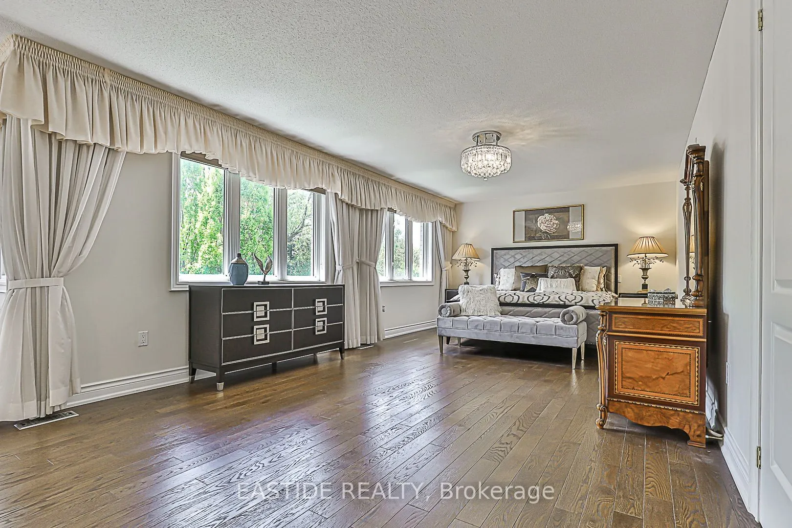27 Brimwood Crescent