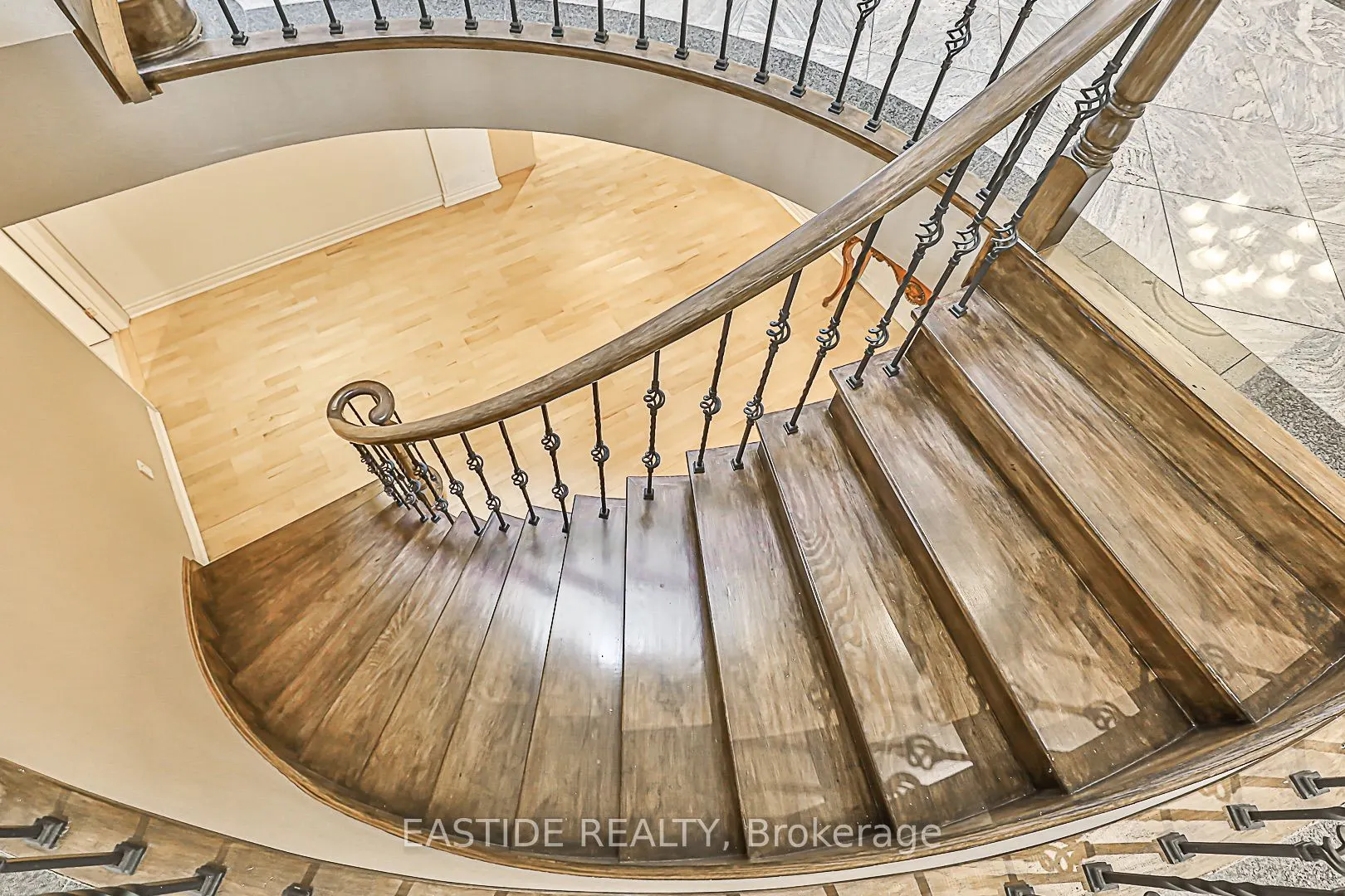 27 Brimwood Crescent