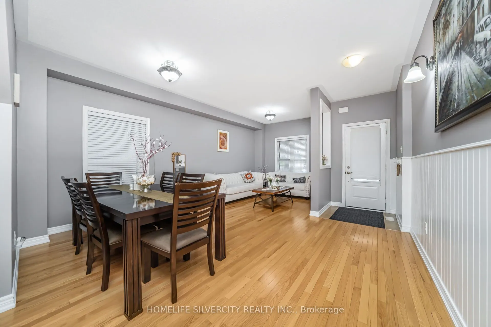 28 Swenson Street S