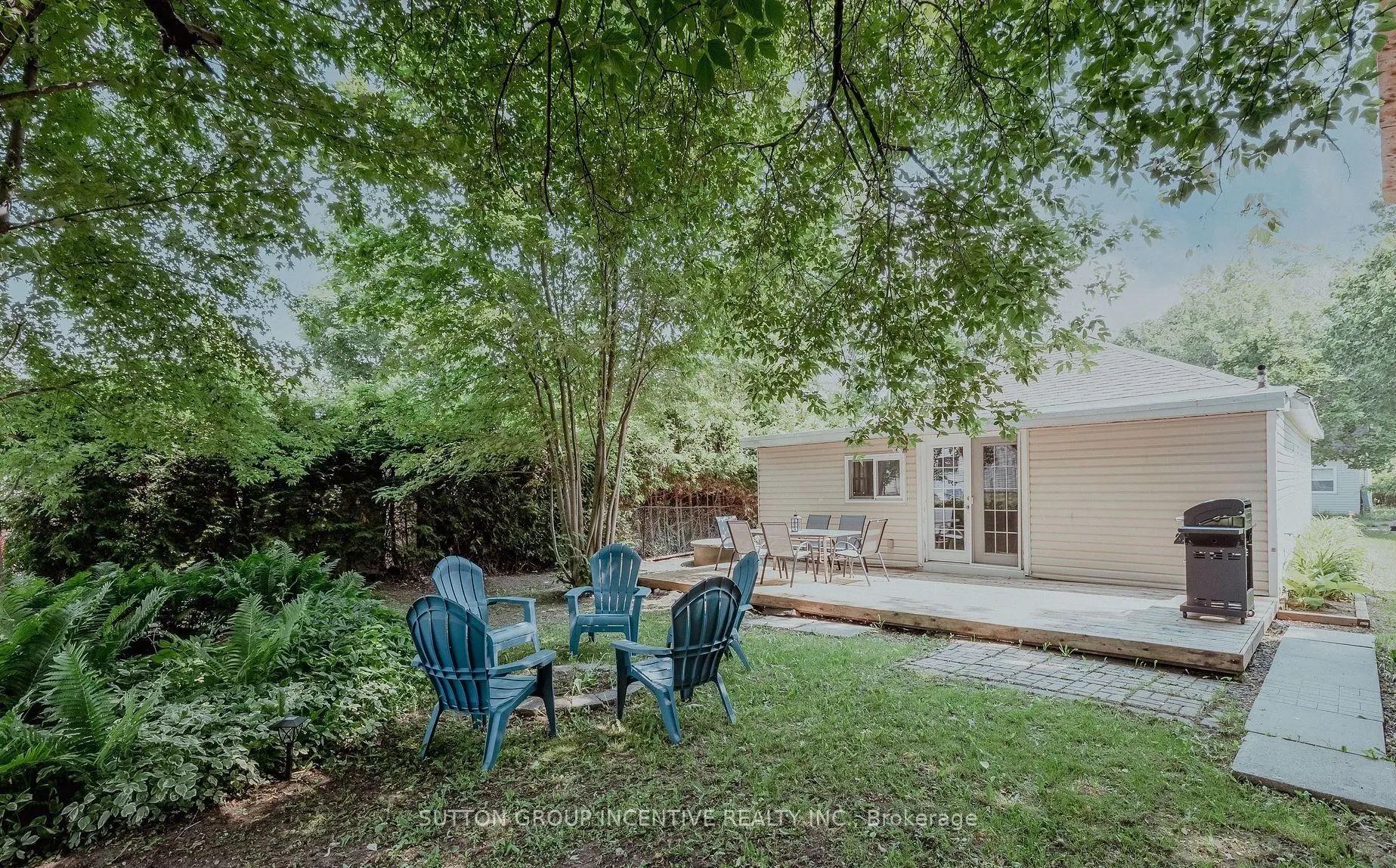 711 Innisfil Beach Road
