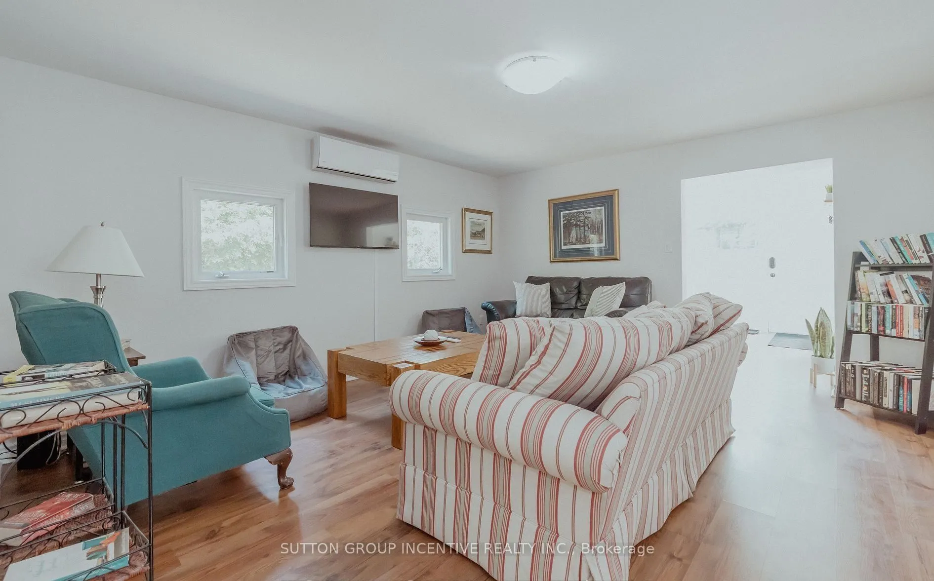 711 Innisfil Beach Road