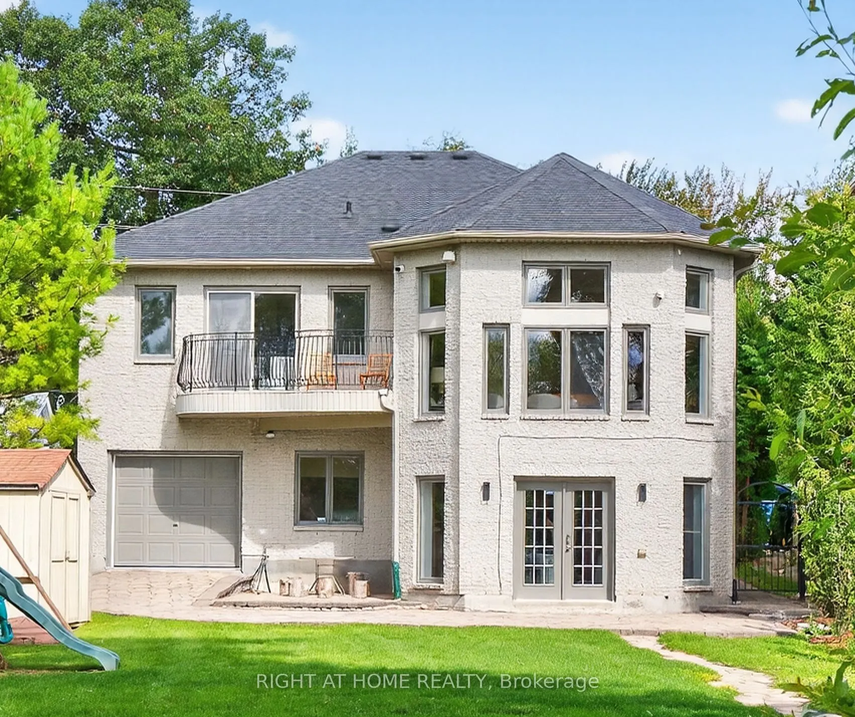 429 North Lake Road