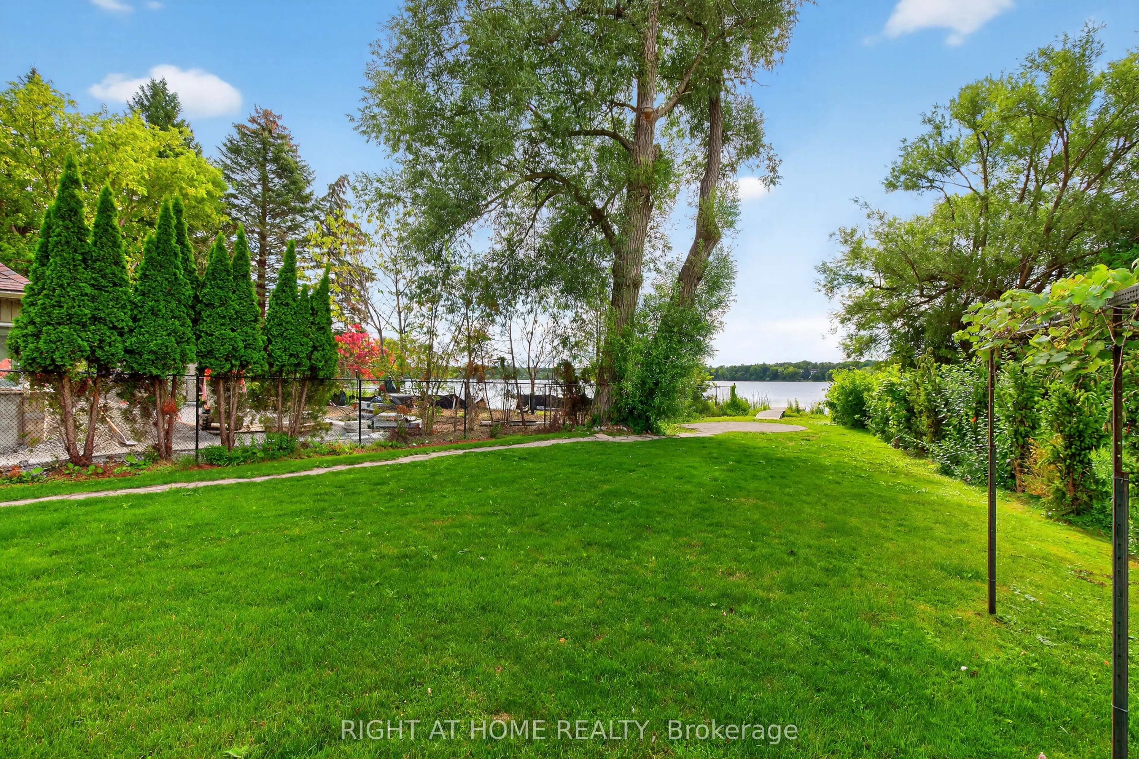 429 North Lake Road