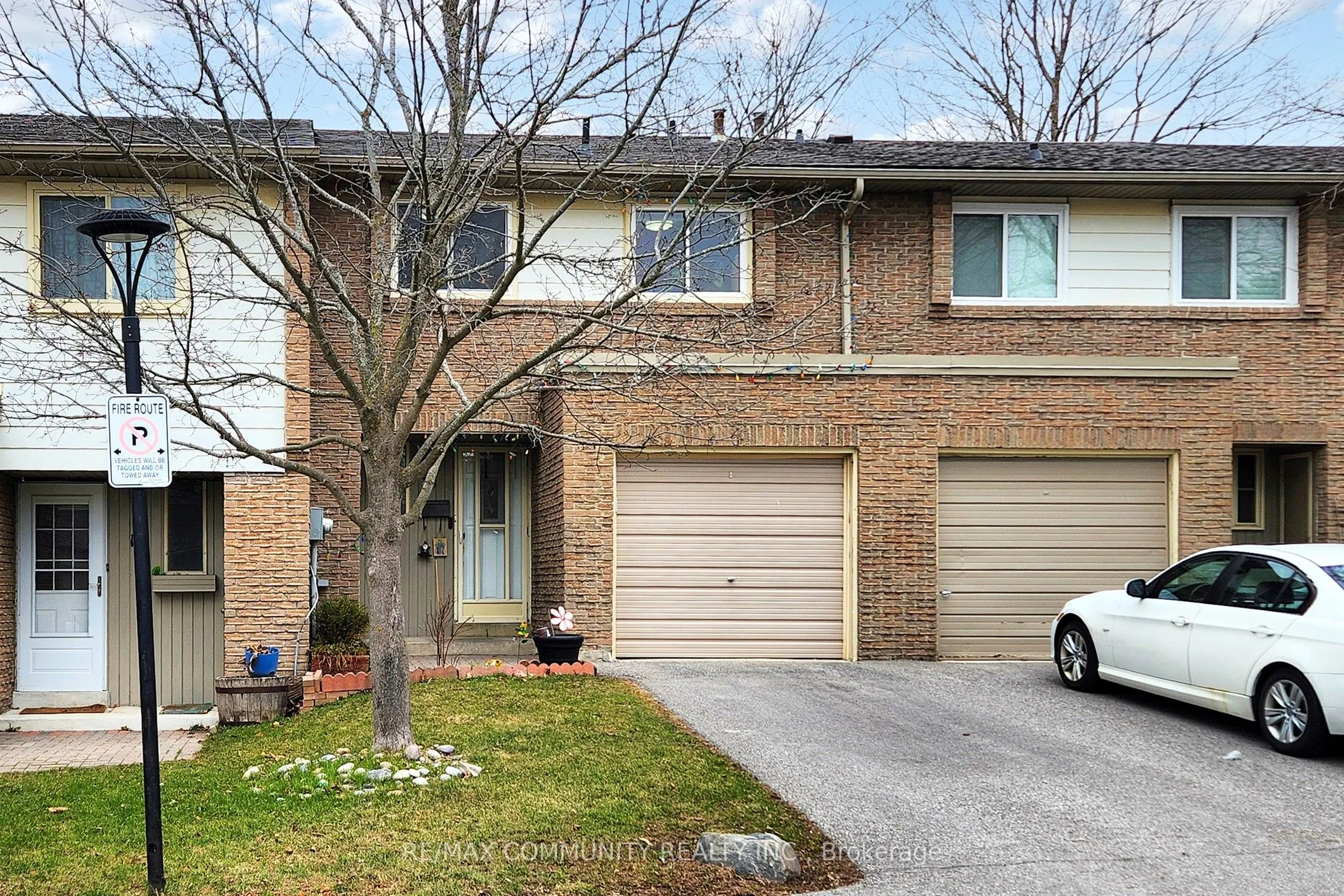 18 Knightsbridge Way, #9