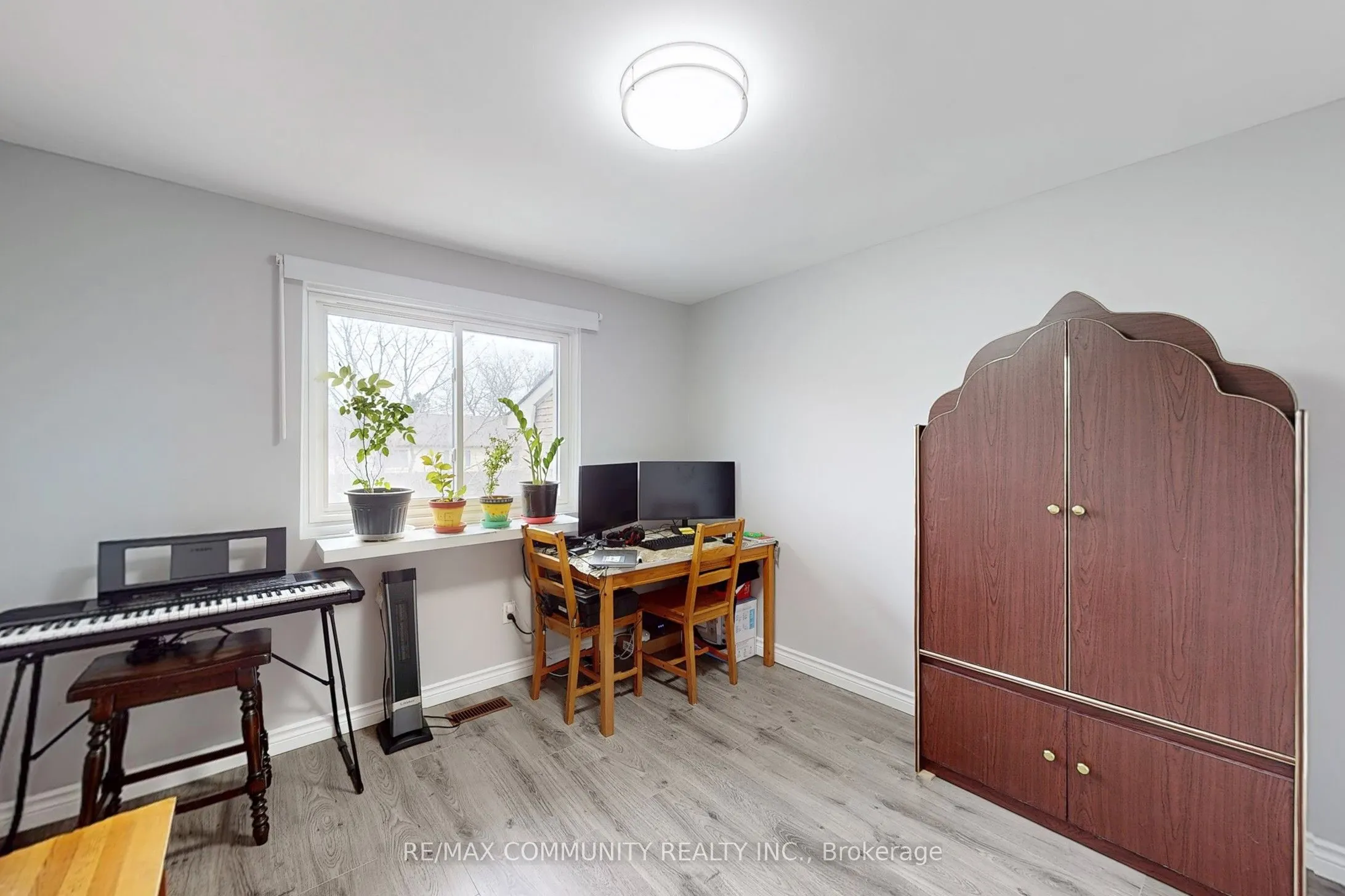 18 Knightsbridge Way, #9