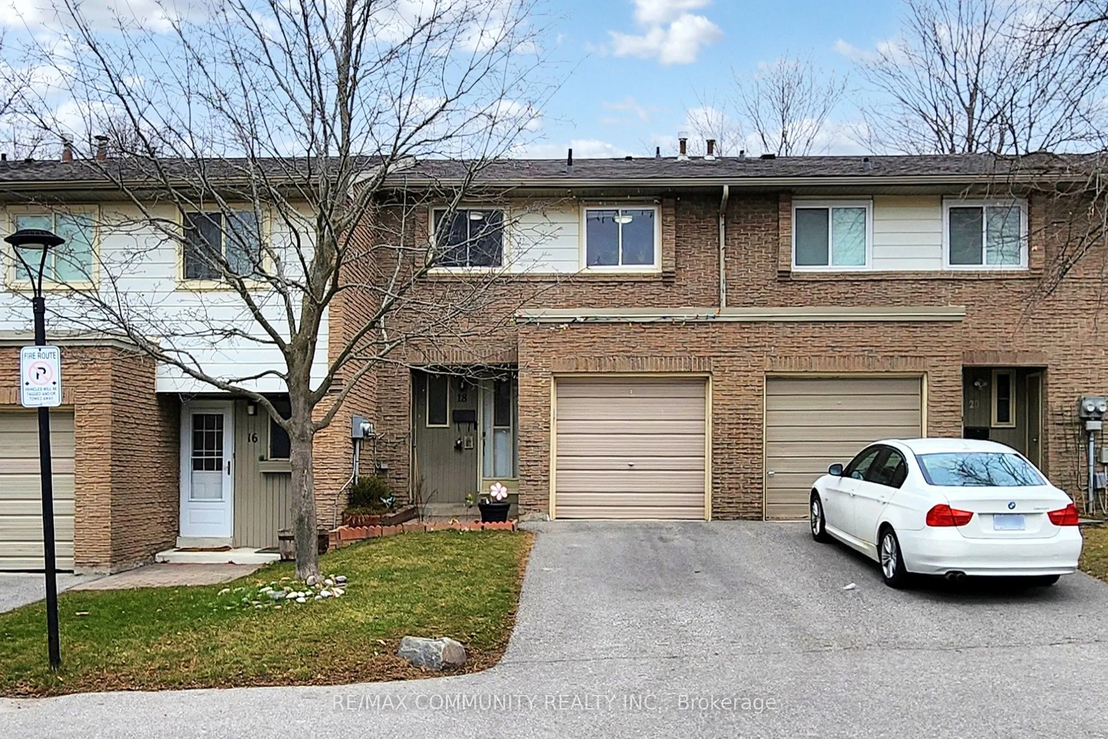 18 Knightsbridge Way, #9