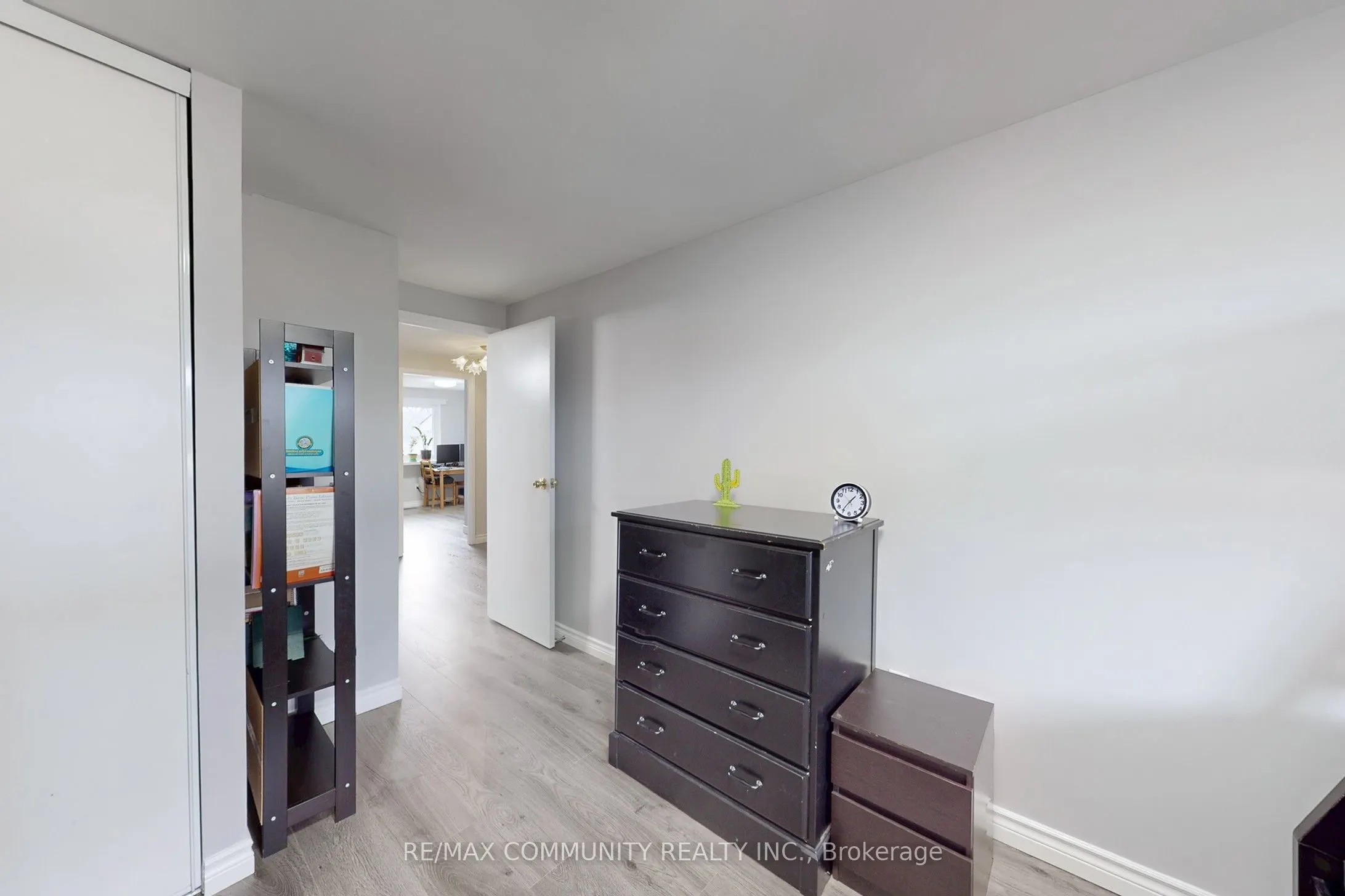 18 Knightsbridge Way, #9