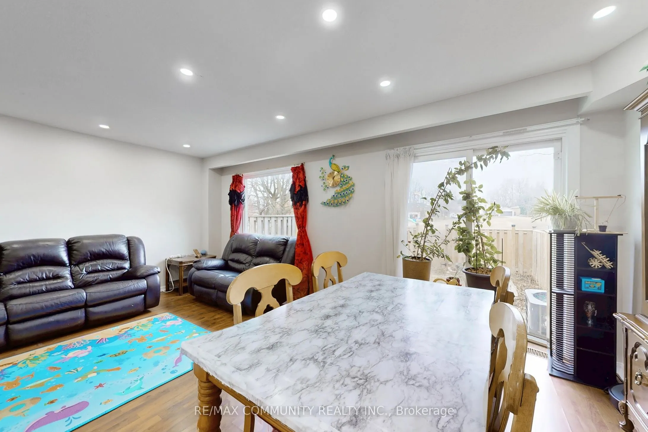 18 Knightsbridge Way, #9