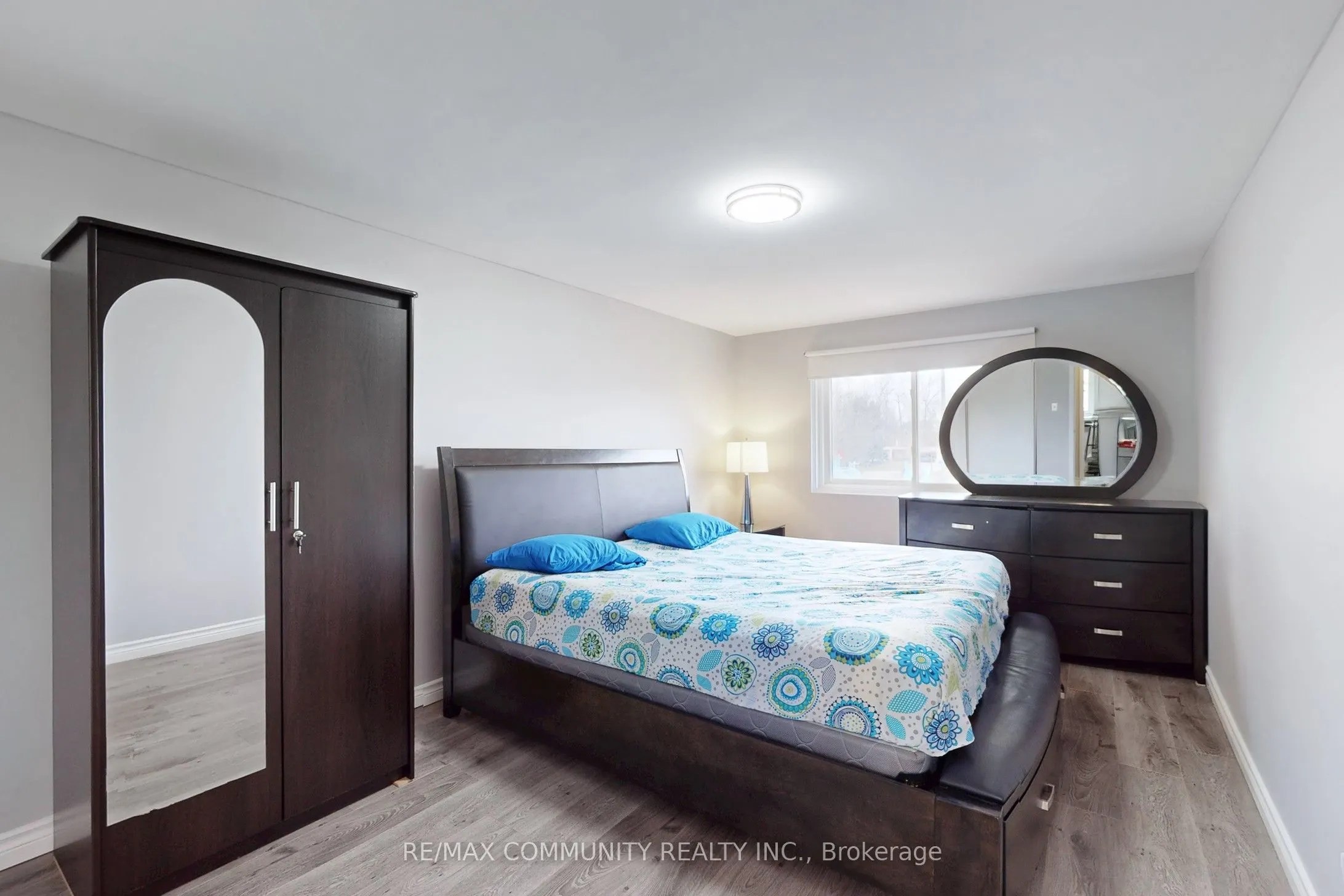 18 Knightsbridge Way, #9