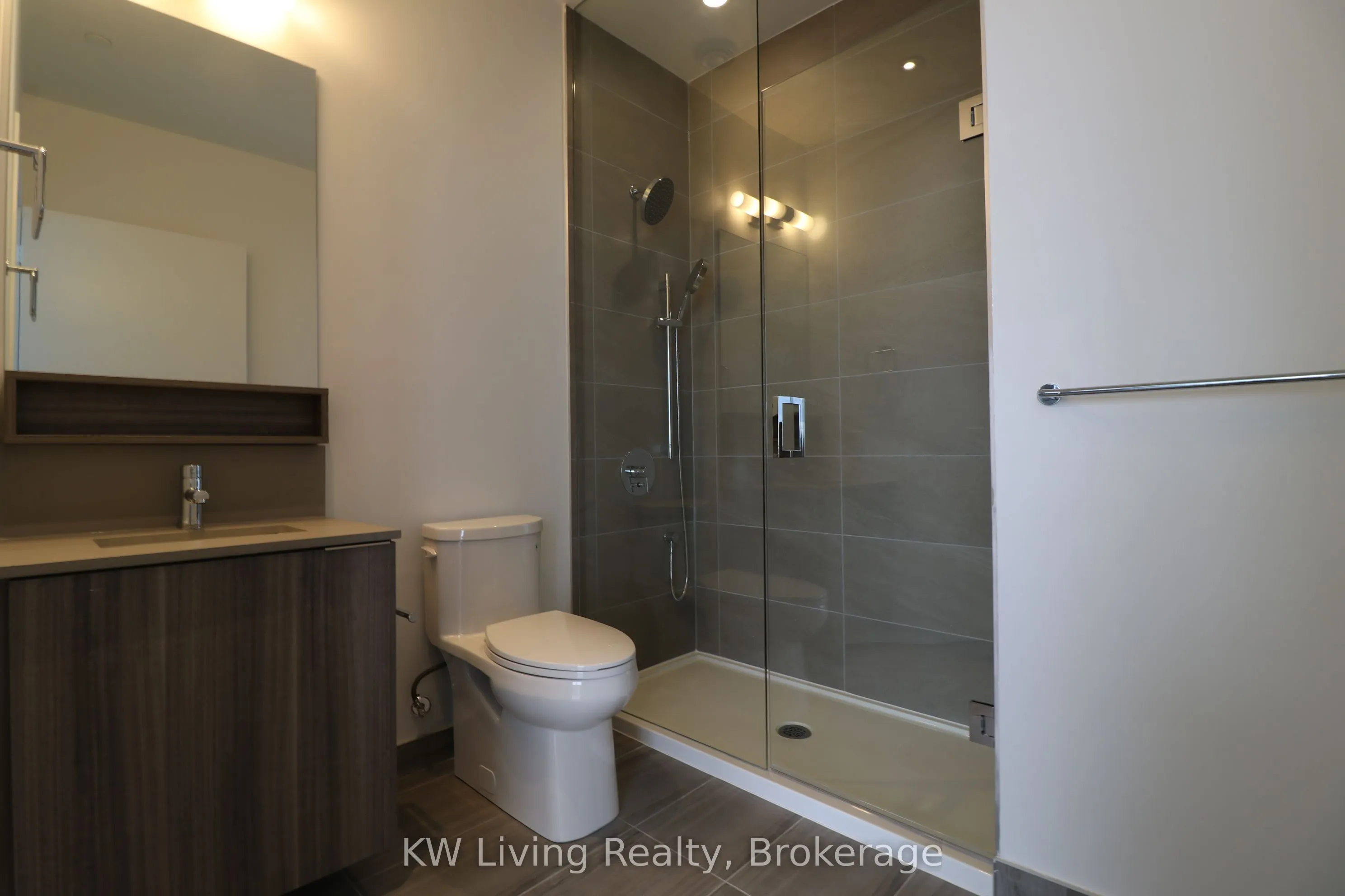 898 Portage Parkway, #4302