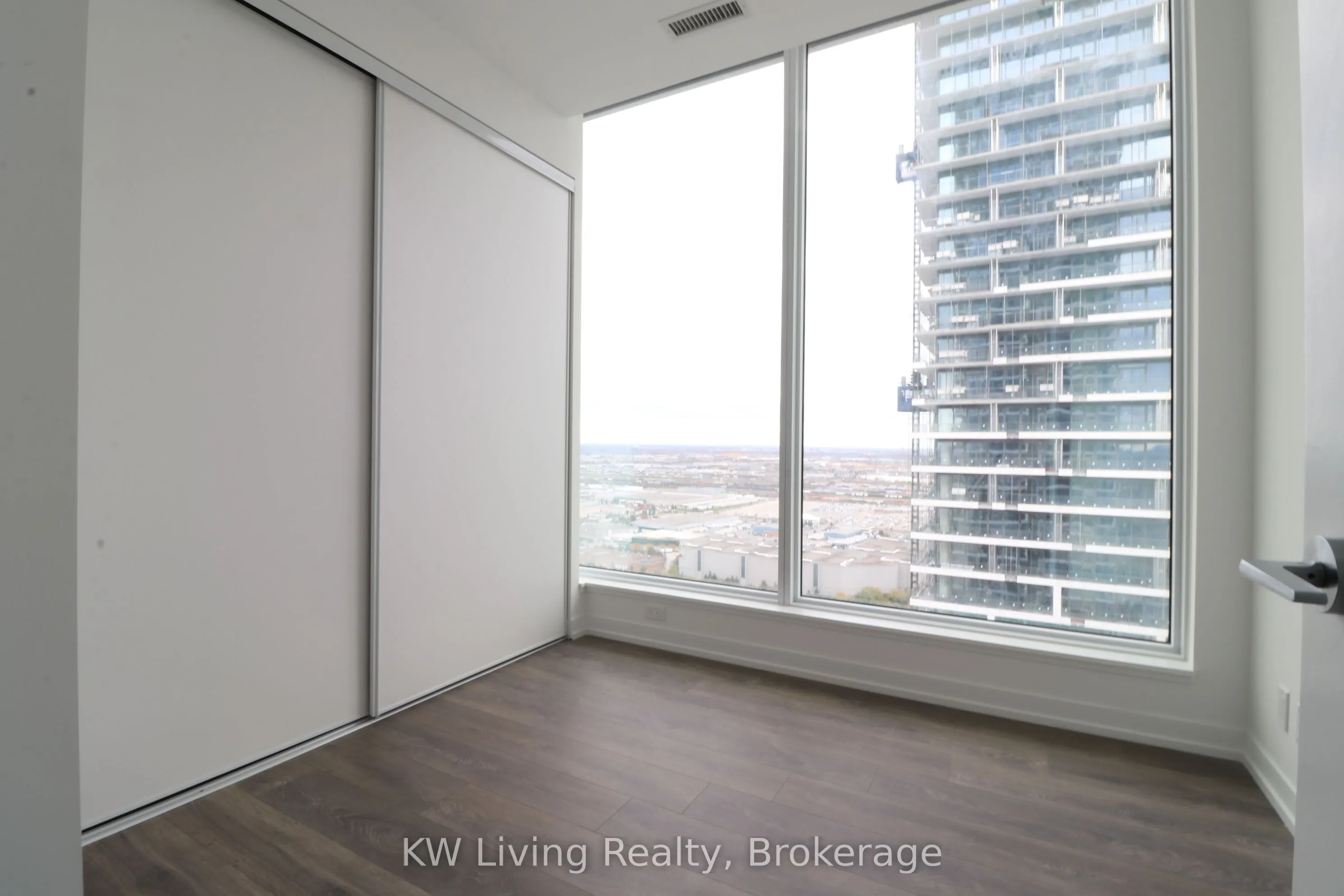 898 Portage Parkway, #4302