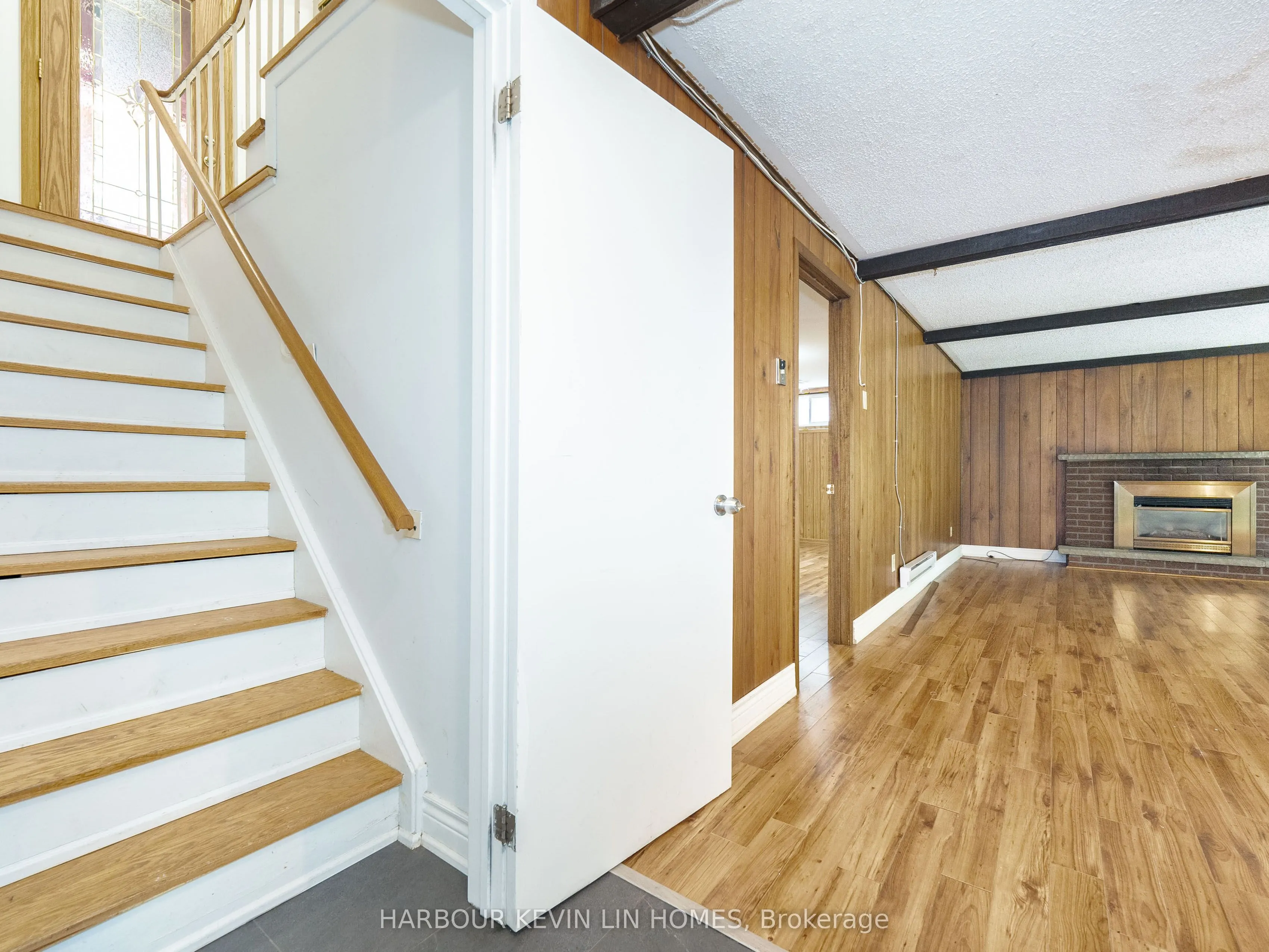 213 Murray Drive