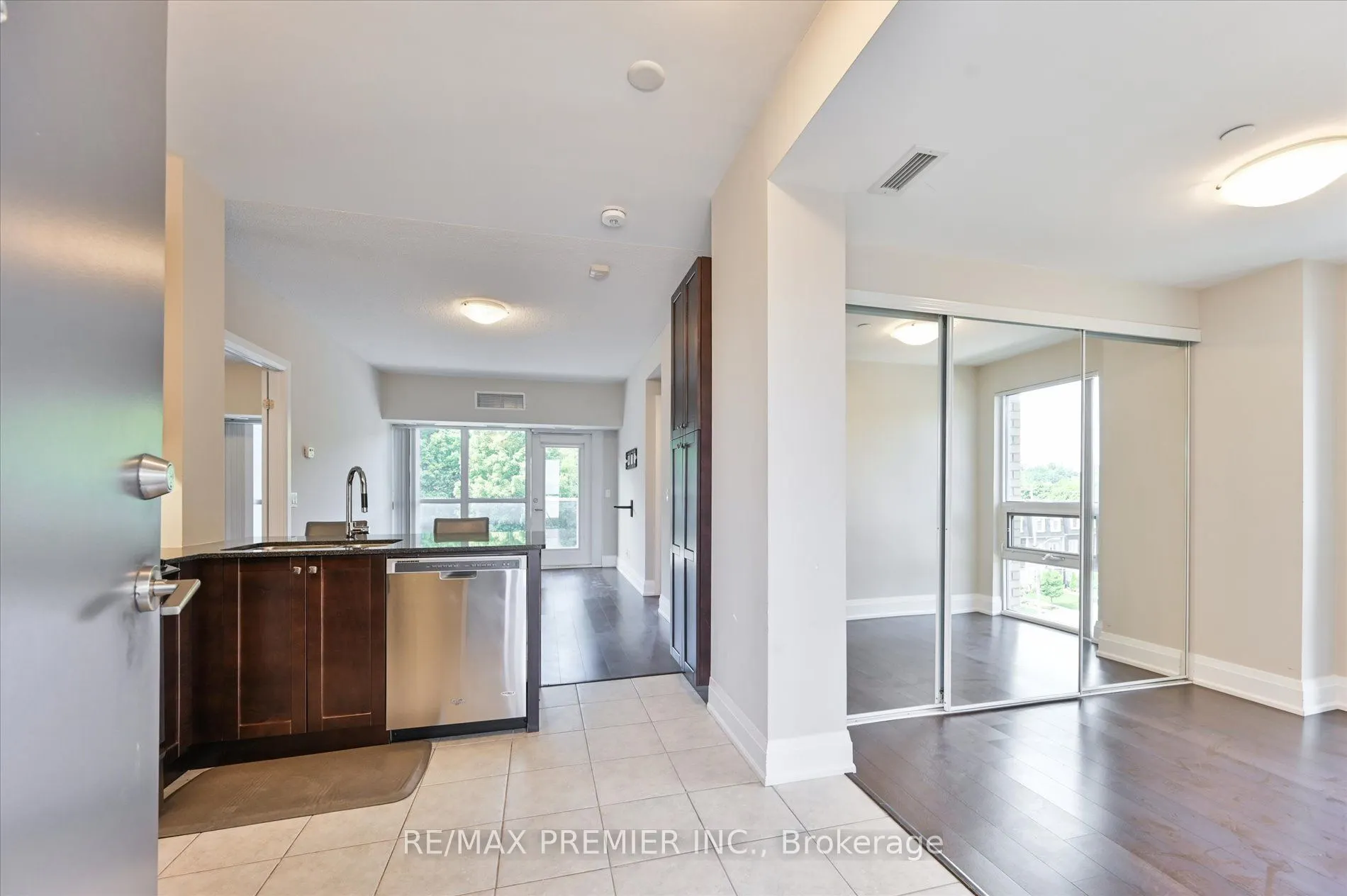 8302 Islington Avenue, #517