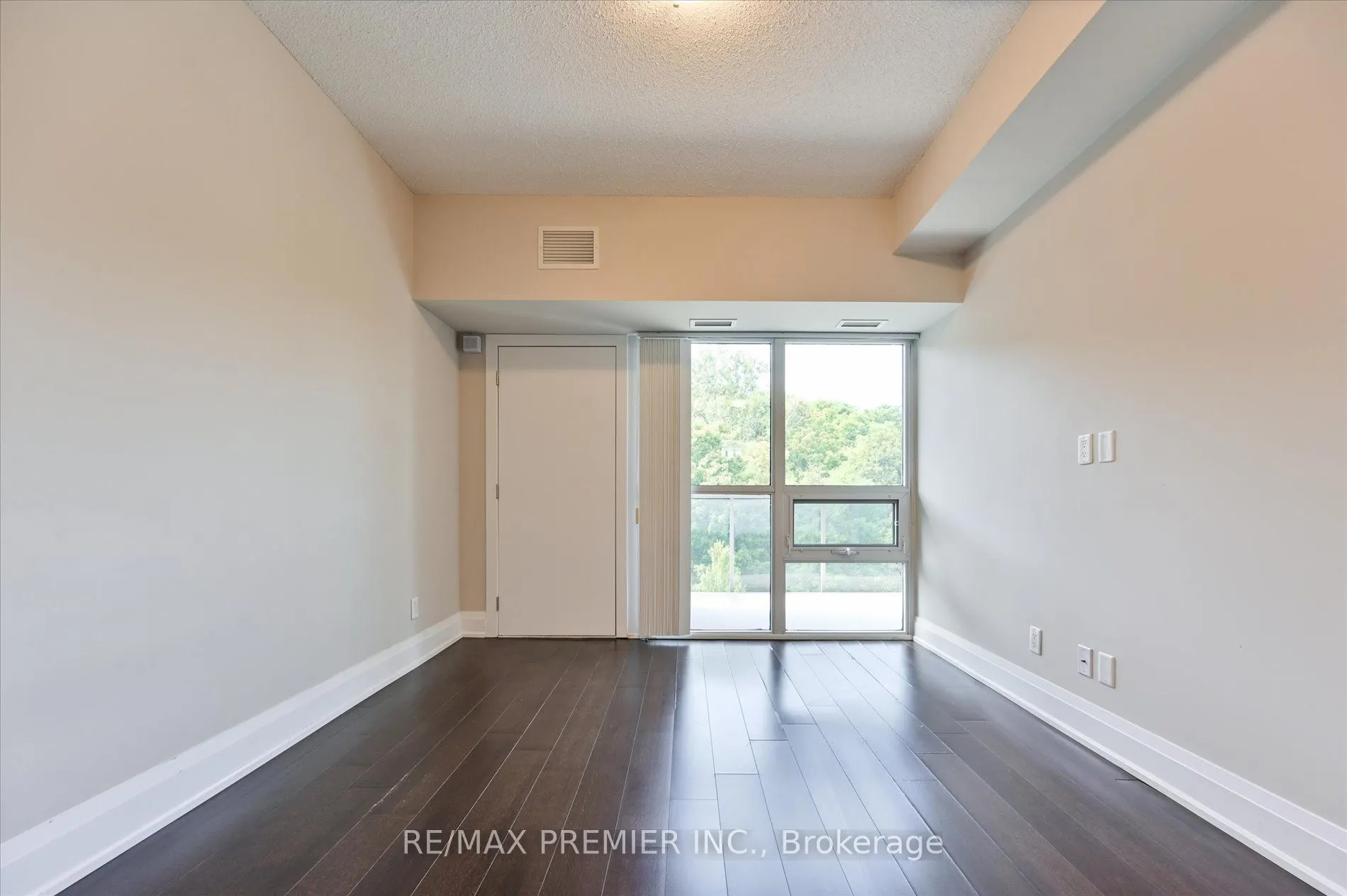 8302 Islington Avenue, #517