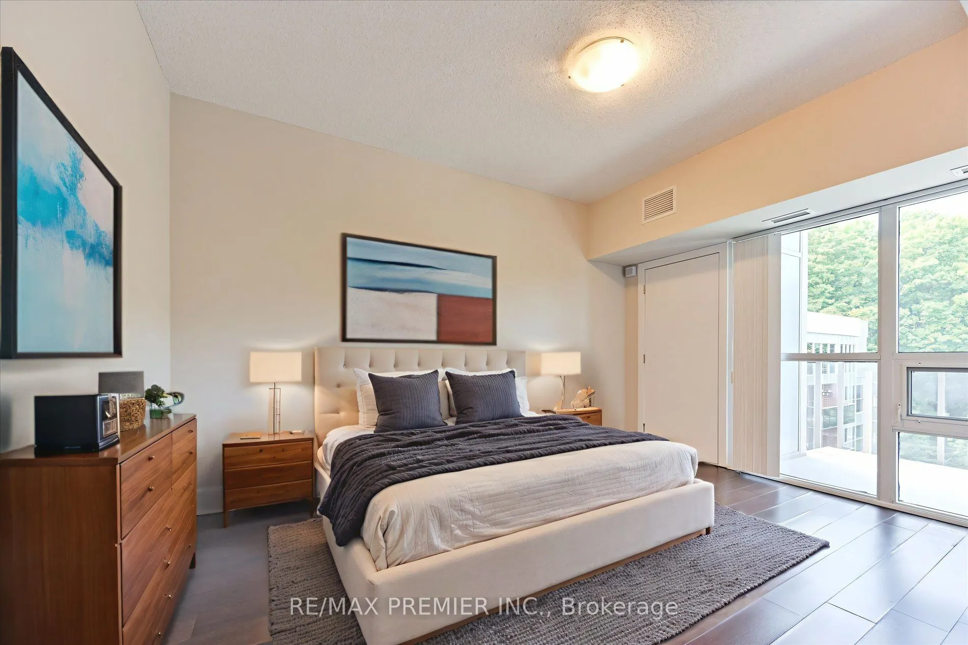 8302 Islington Avenue, #517