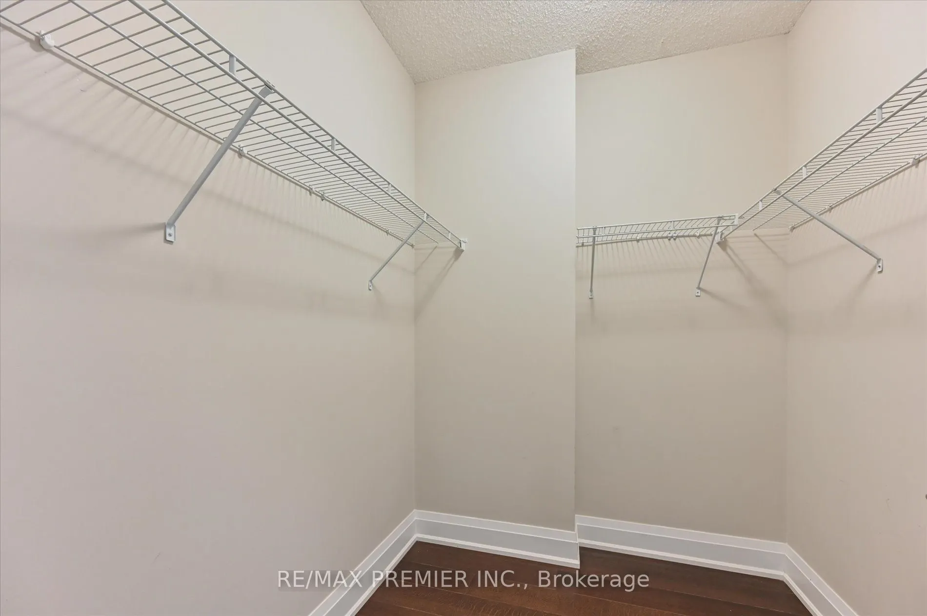 8302 Islington Avenue, #517