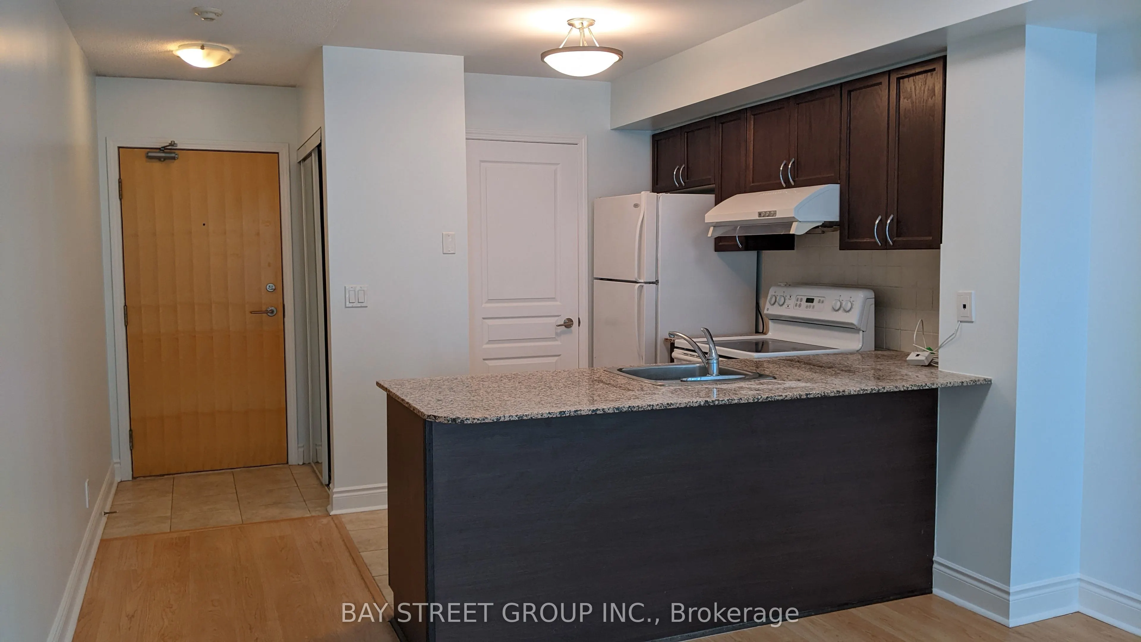 55 South Town Centre Boulevard, #910